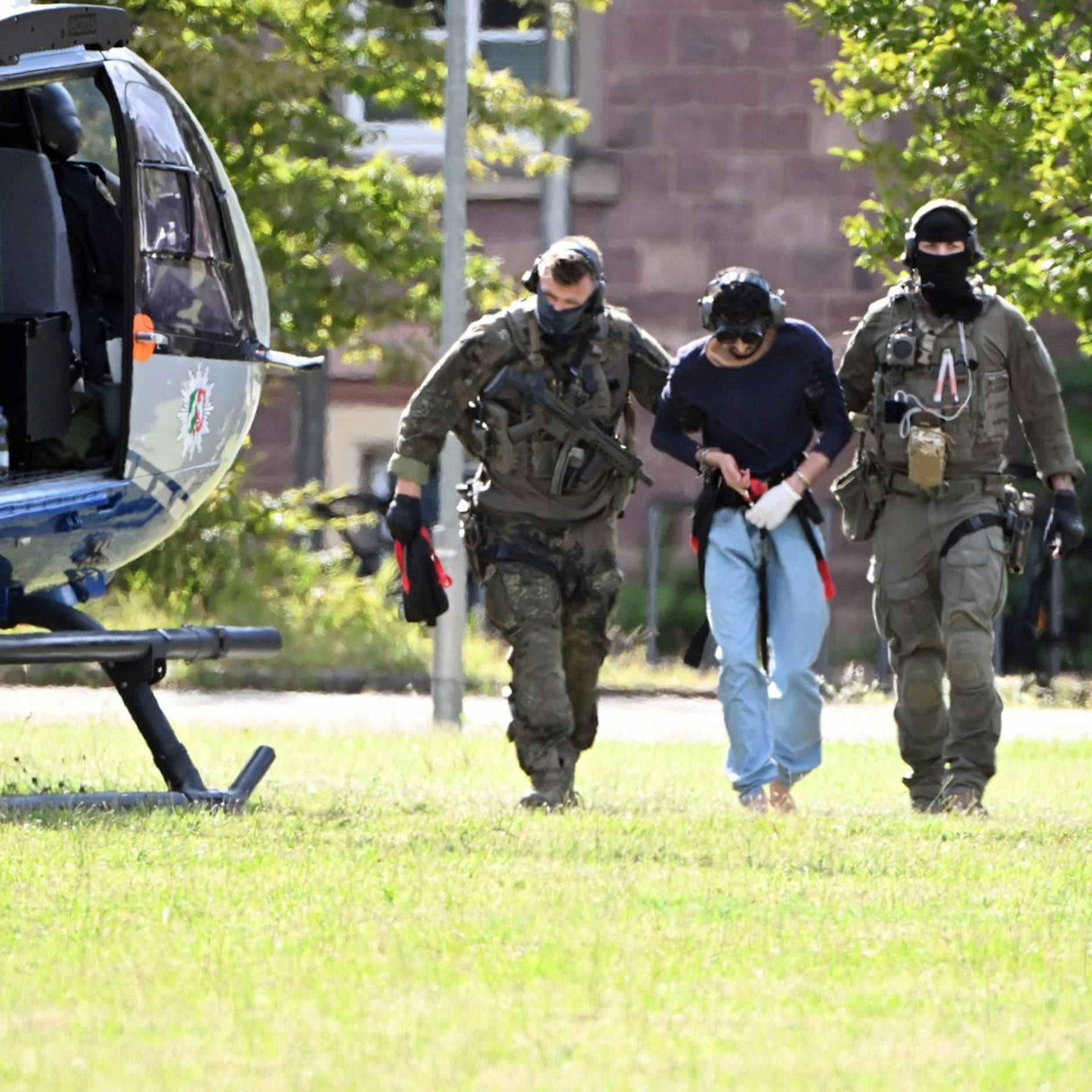 Image - Nach Solingen-Attentat: Politiker fordern diese drastischen Maßnahmen!