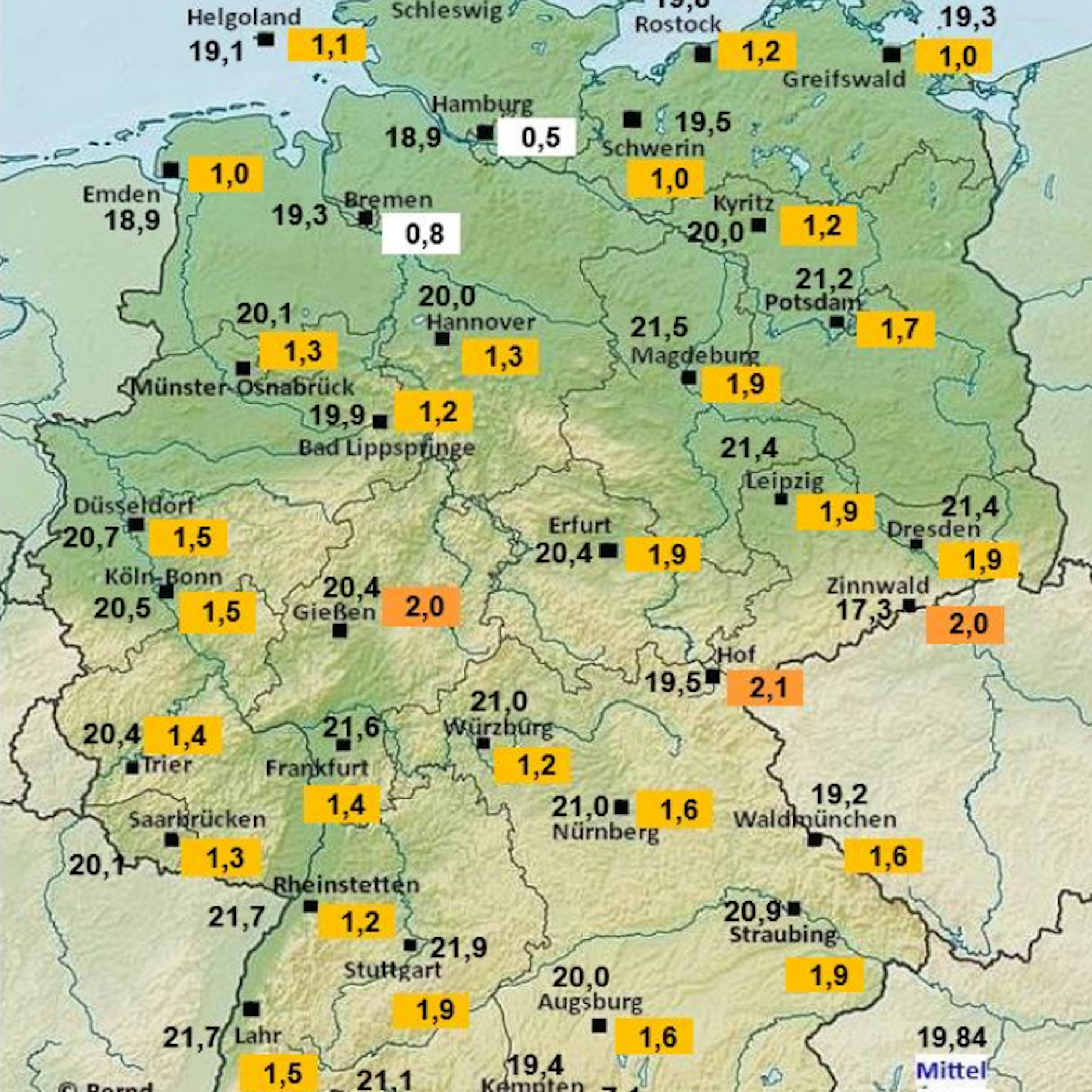 Der Meteorologe Bernd Hussing zeigt auf seiner Webseite die Temperaturabweichung des laufenden Monats: 1,7 Grad zu heiß ist es bei Berlin, 3 Grad an der Zugspitze in Süddeutschland.