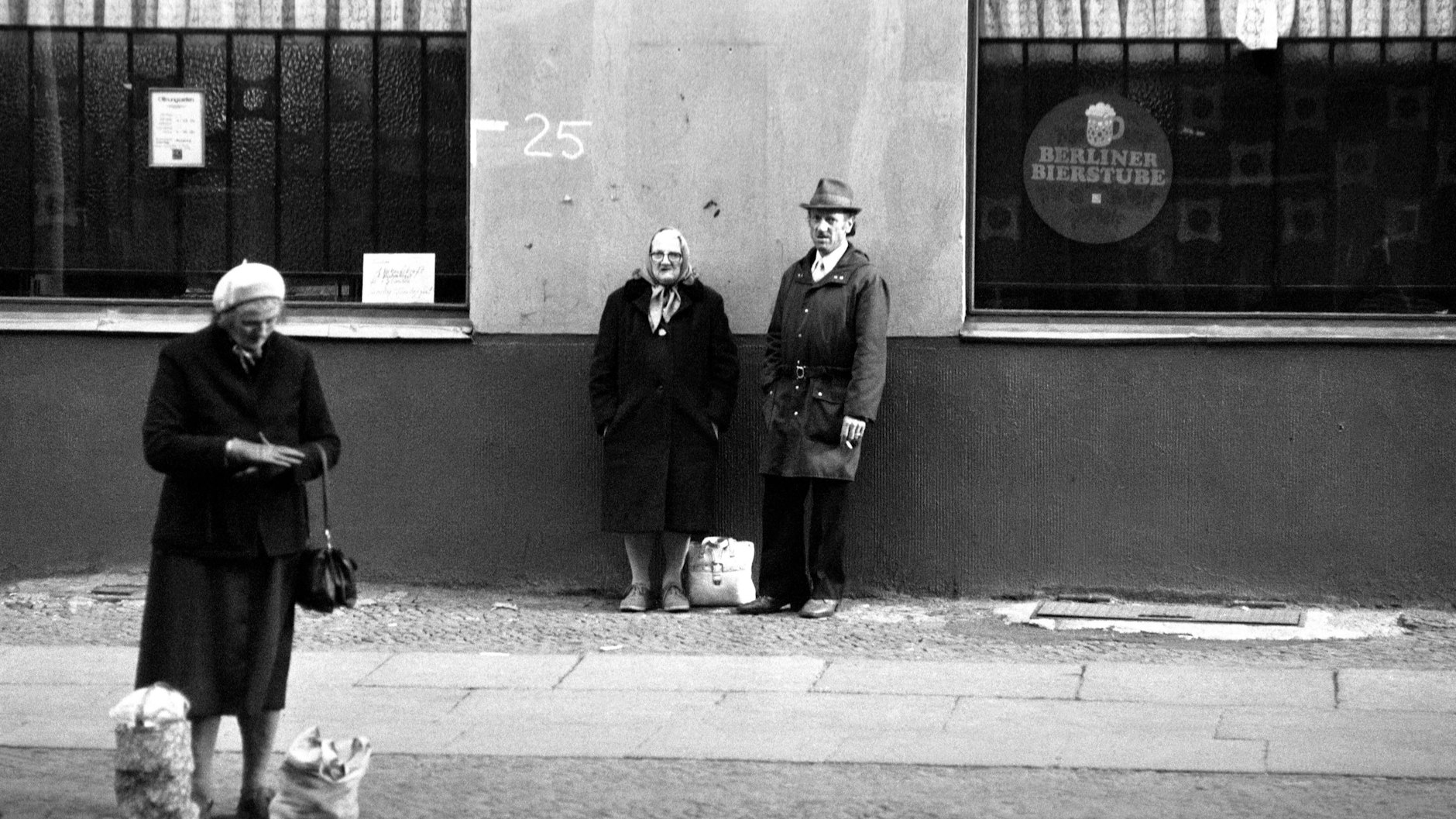 DDR-Rentner in Berlin-Prenzlauer Berg im Jahr 1987.