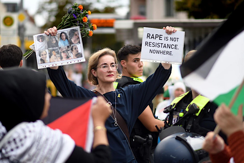 Karoline Preisler auf einer Pro-Palästina-Demonstration in Berlin.