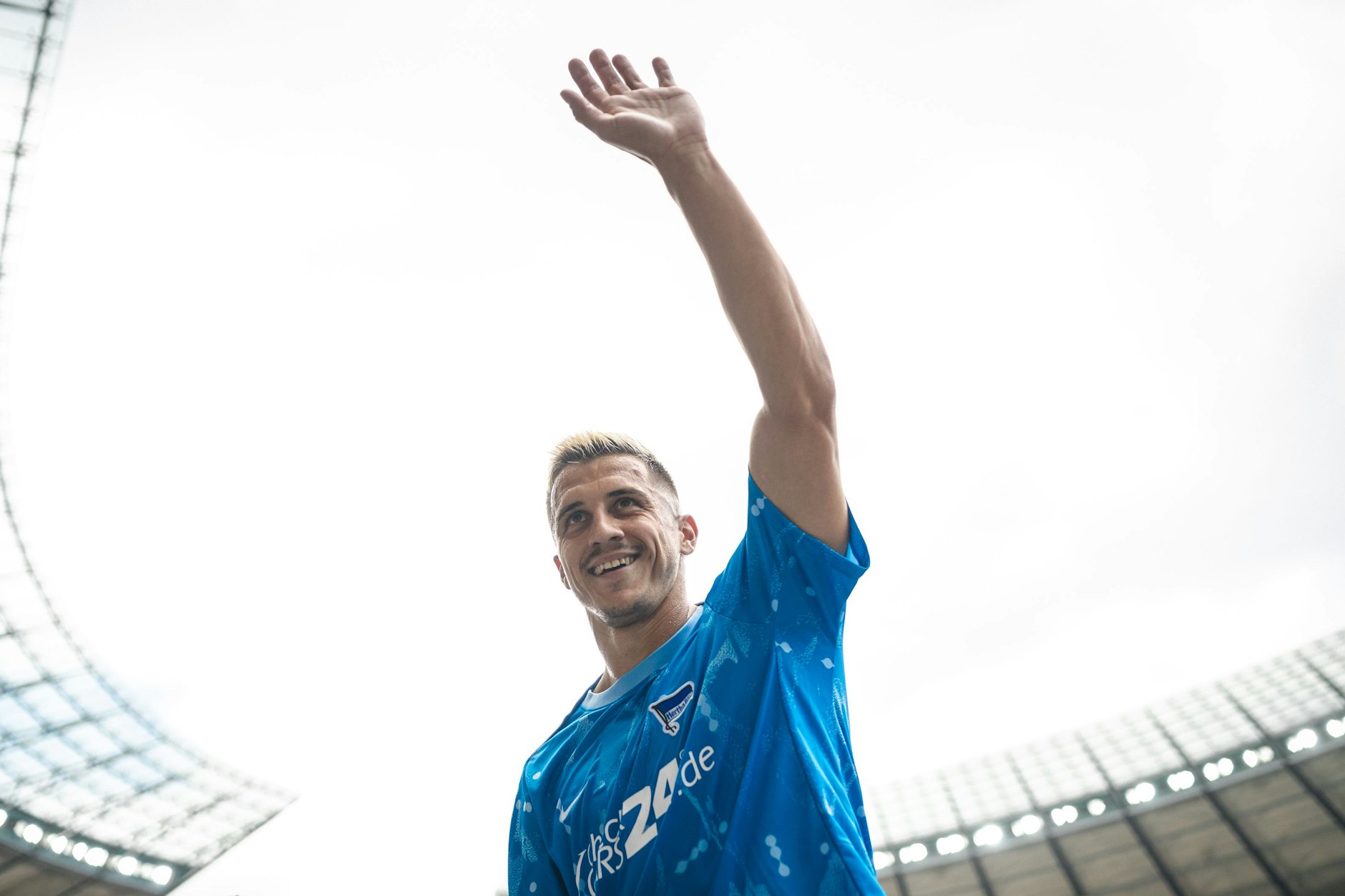 Abwehrspieler Marc-Oliver Kempf zieht es zum Serie-A-Aufsteiger Como 1907.