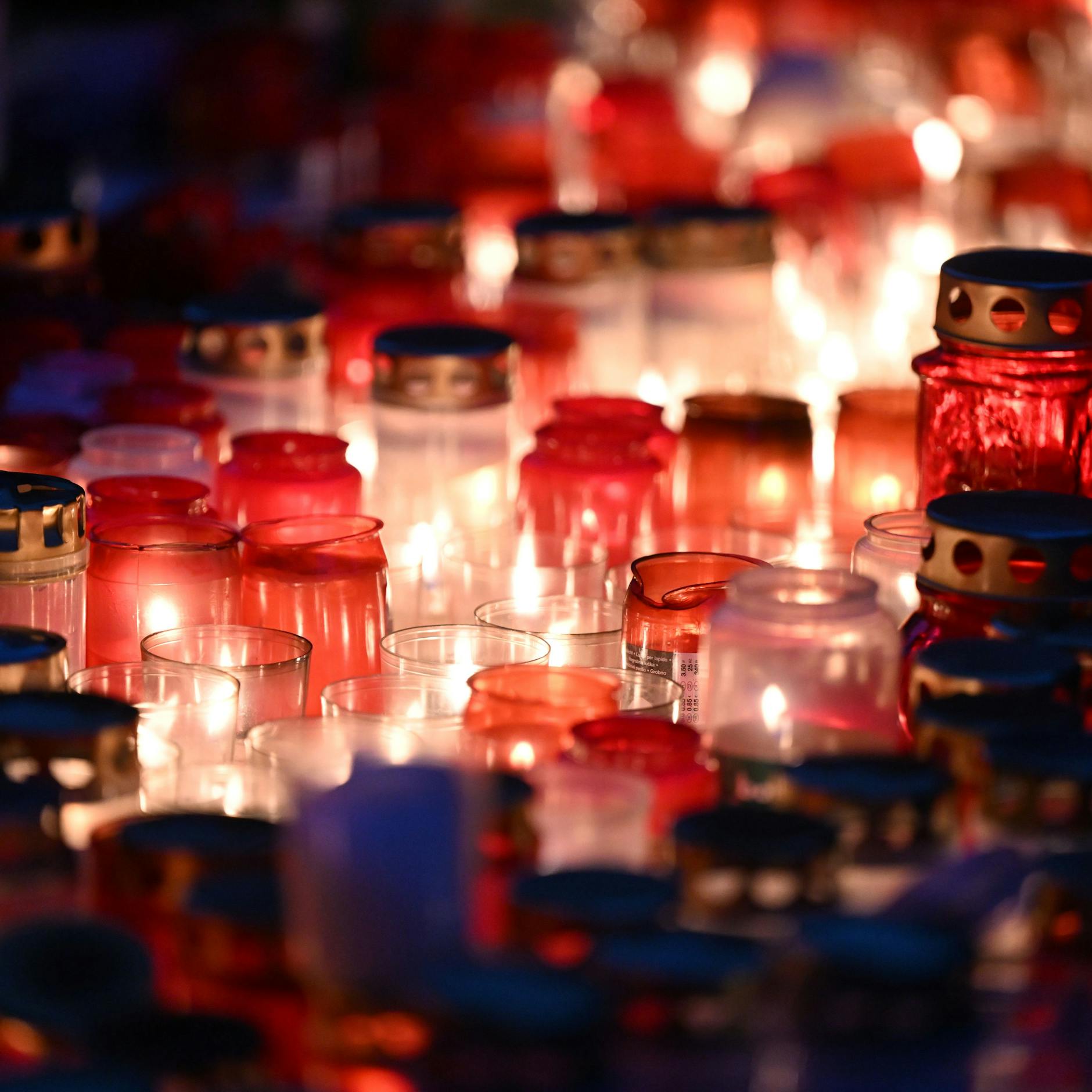 Image - Messer-Anschlag in Solingen: DAS ist über die Opfer bekannt