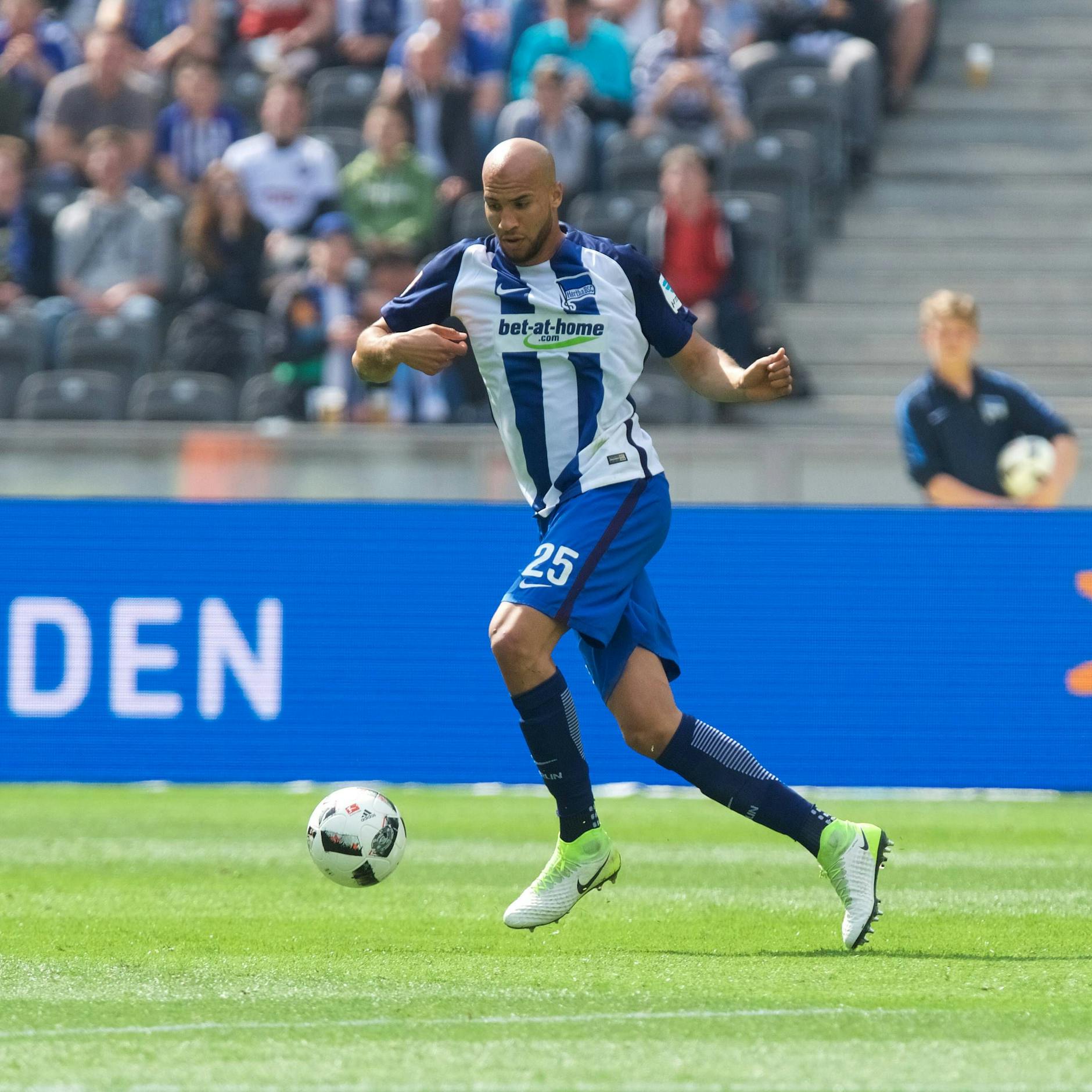 Bis 2017 spielte Innenverteidiger John Anthony Brooks für Hertha BSC, dann ging er zum VfL Wolfsburg.