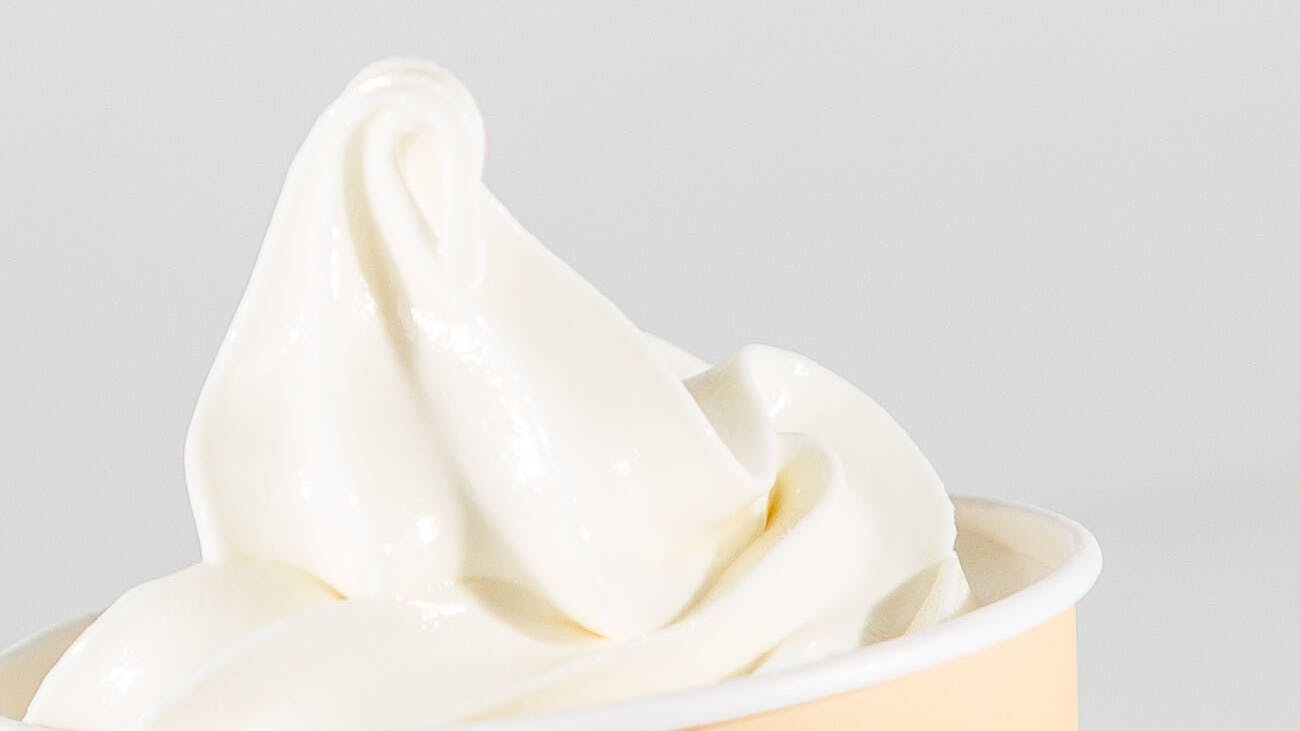 DDR-Softeis selber zu machen ist gar nicht schwer. Mit diesem Rezept geht es sogar ohne Eismaschine!