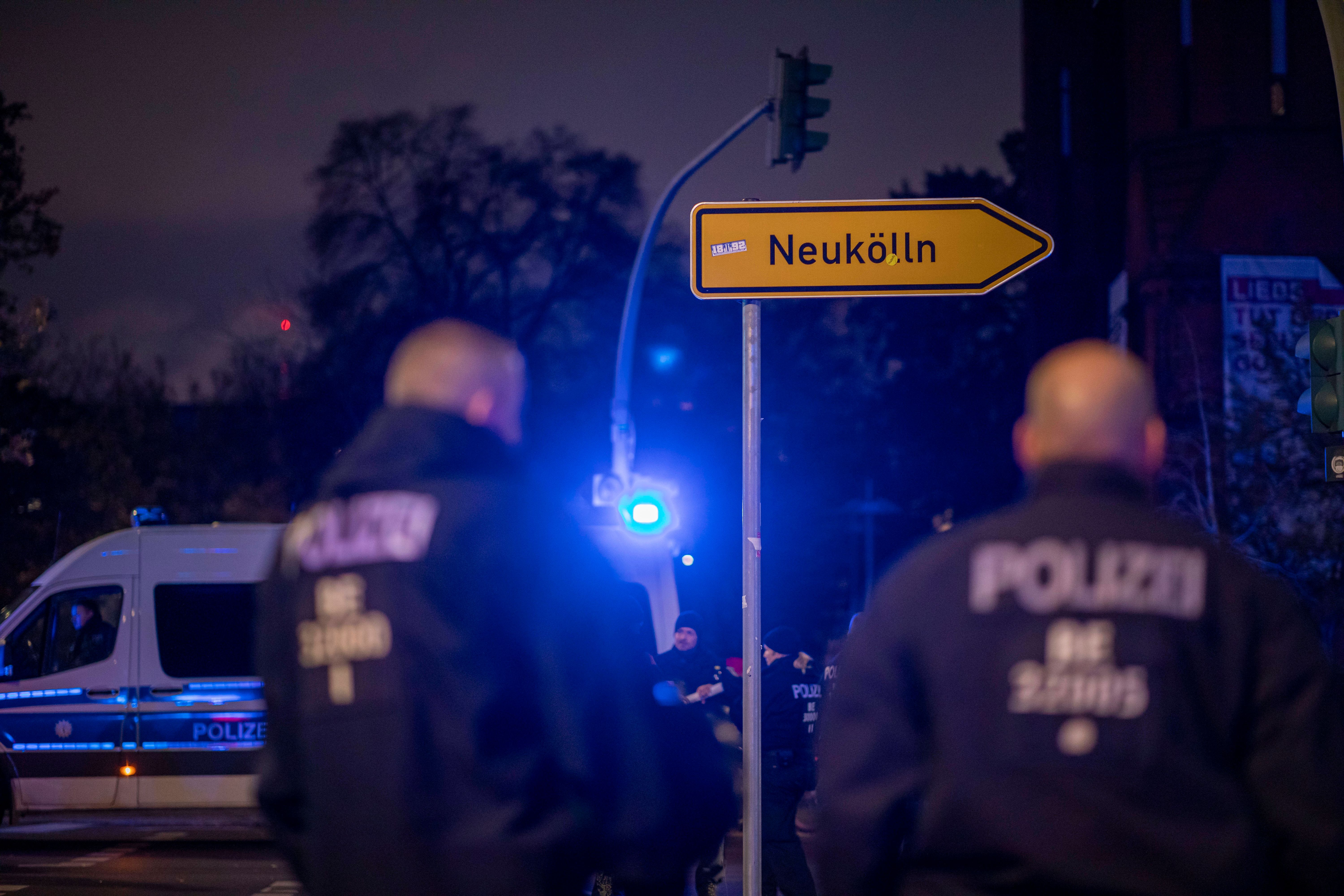 Image - Polizeikontrolle war Raub! Durchsuchungen bei 12 Beamten – Festnahmen