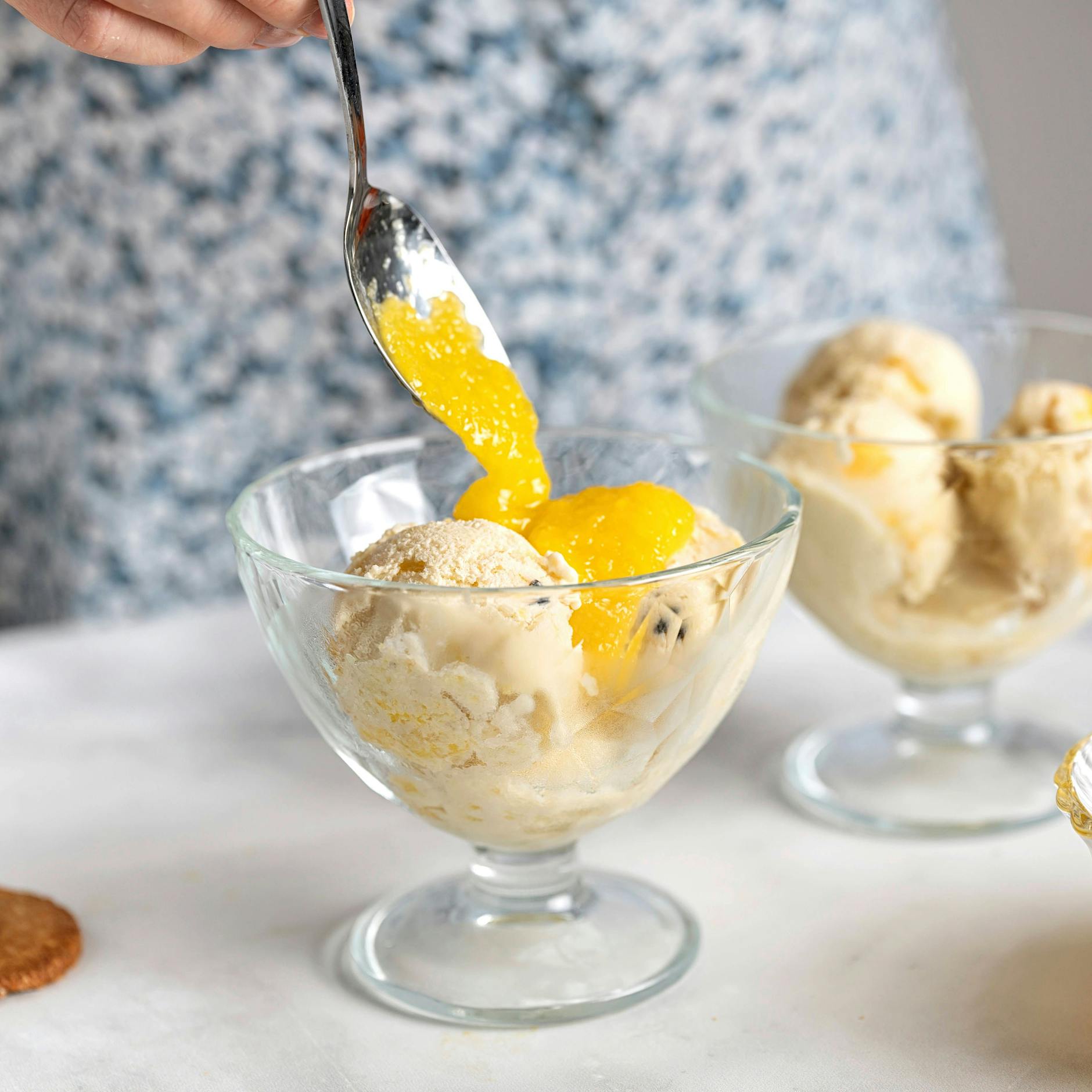 Schwedeneisbecher: Rezept für den beliebtesten Eisbecher der DDR!