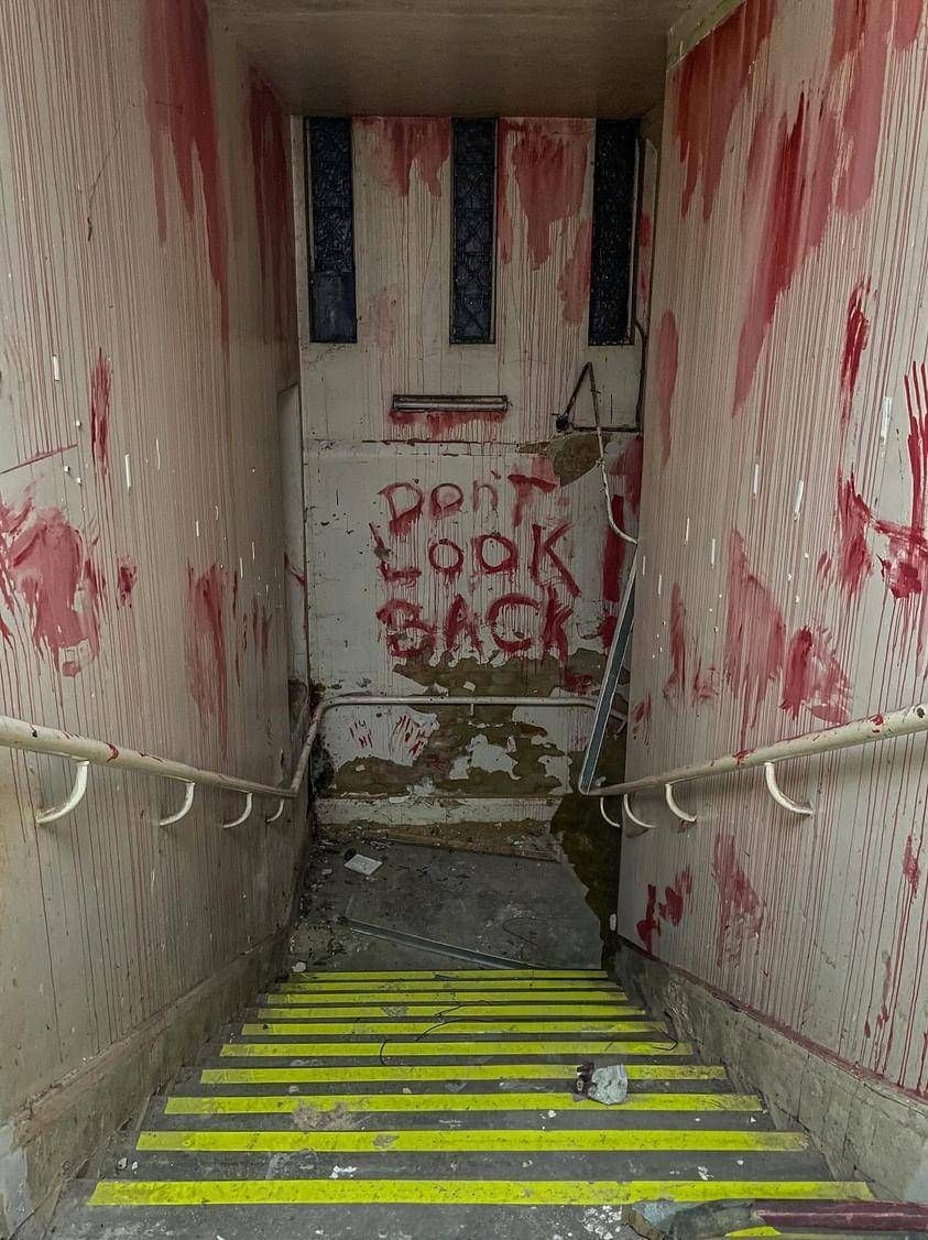 Grusel-Bilder: Frau entdeckt verlassenes Horror-Haus – und findet DAS