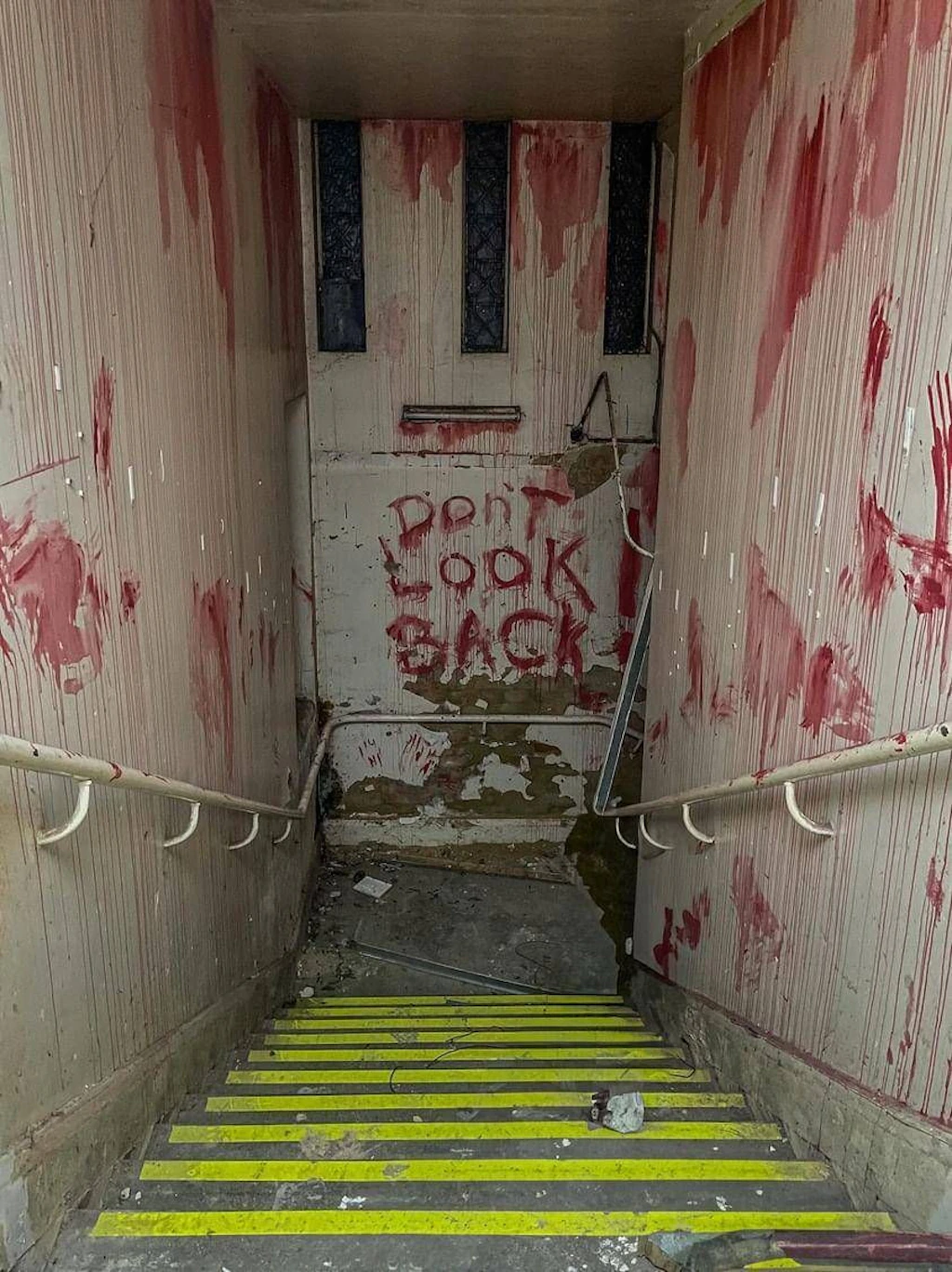 Grusel-Bilder: Frau entdeckt verlassenes Horror-Haus – und findet DAS