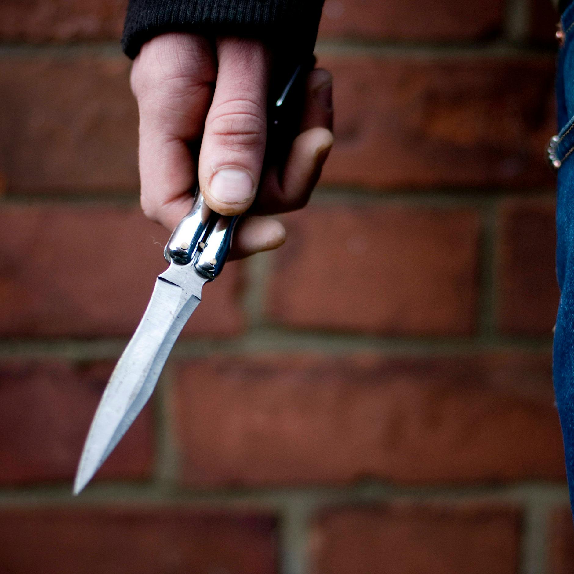 Messerangriffe: Wie alltagstauglich sind Empfehlungen der Polizei bei Gefahren?