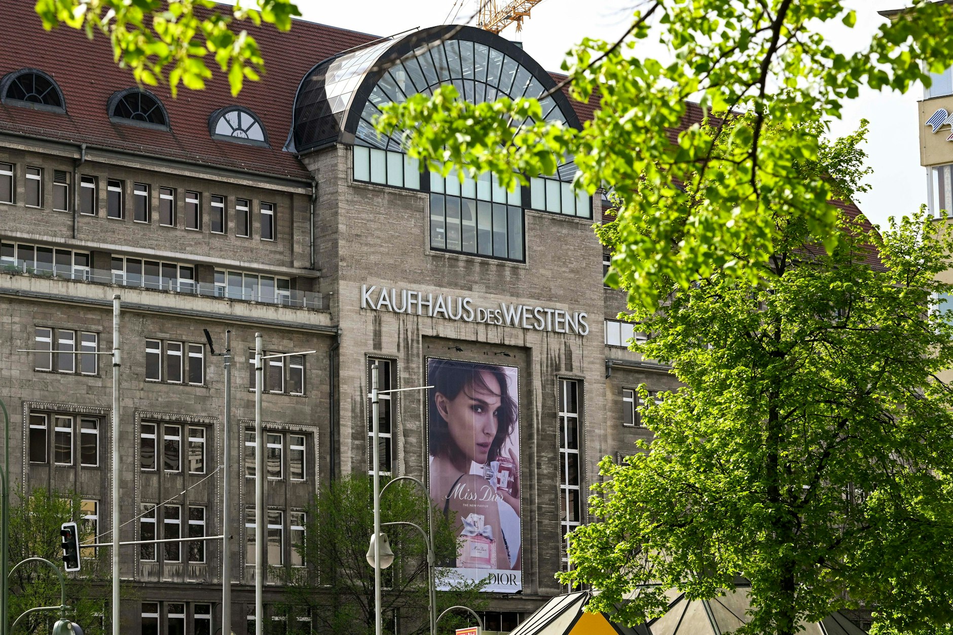 Draußen Sommer, drinnen Ärger: Das KaDeWe löst seine Gutscheine nicht mehr ein.