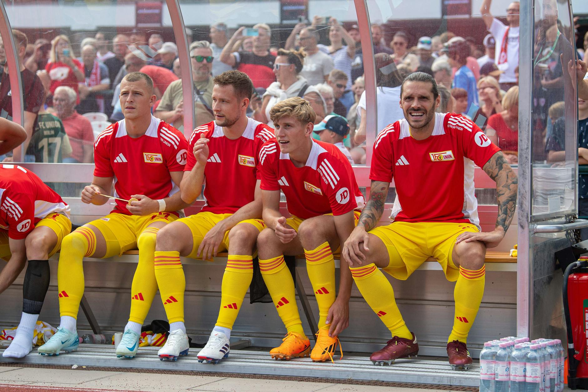 Paul Jaeckel (26, 3. v. r.) war beim 1. FC Union nur Ersatzspieler. Bei Zweitligisten Eintracht Braunschweig soll er nun Spielpraxis sammeln. 