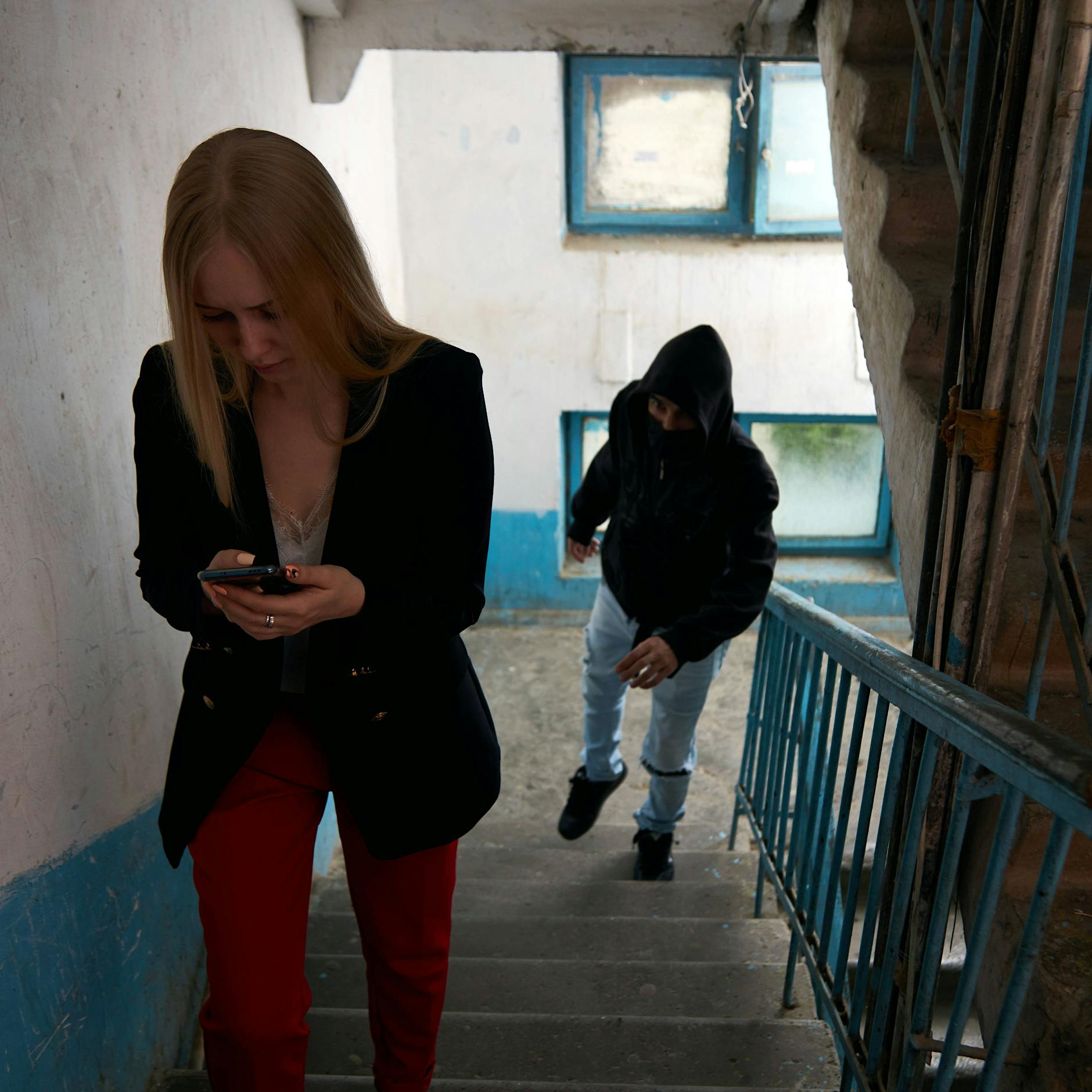 Polizei Berlin empfiehlt: Bei Messerangriff sofort laut singen!