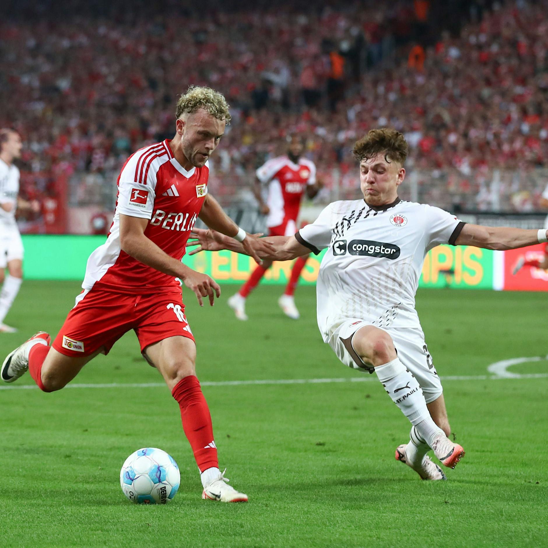 1. FC Union siegt gegen St. Pauli und wird Bundesliga-Tabellenführer