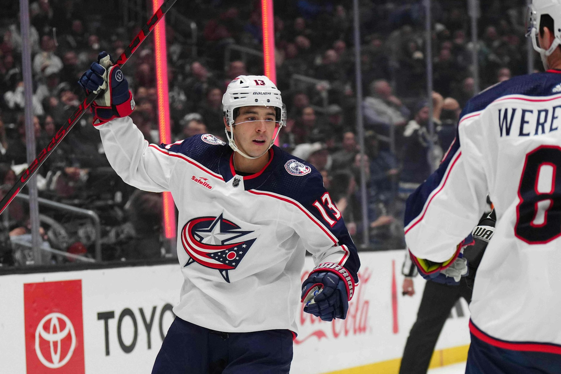 Die Eishockey-Welt steht unter Schock: Johnny Gaudreau (l.) wird nie wieder über ein Tor jubeln.