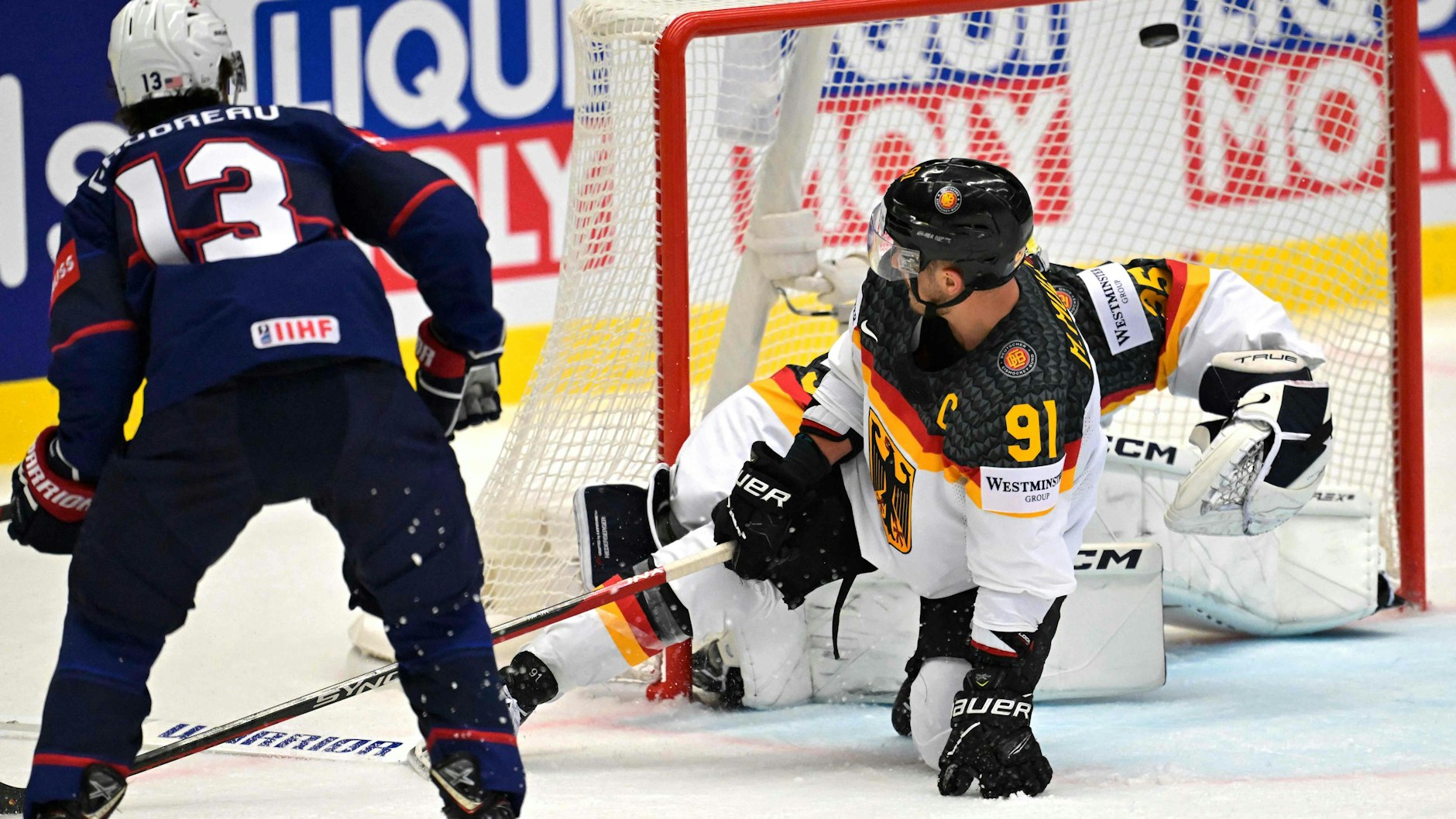 Johnny Gaudreau (l.) spielte bei der WM in Mai in Tschechien für die USA - auch gegen Deutschland.