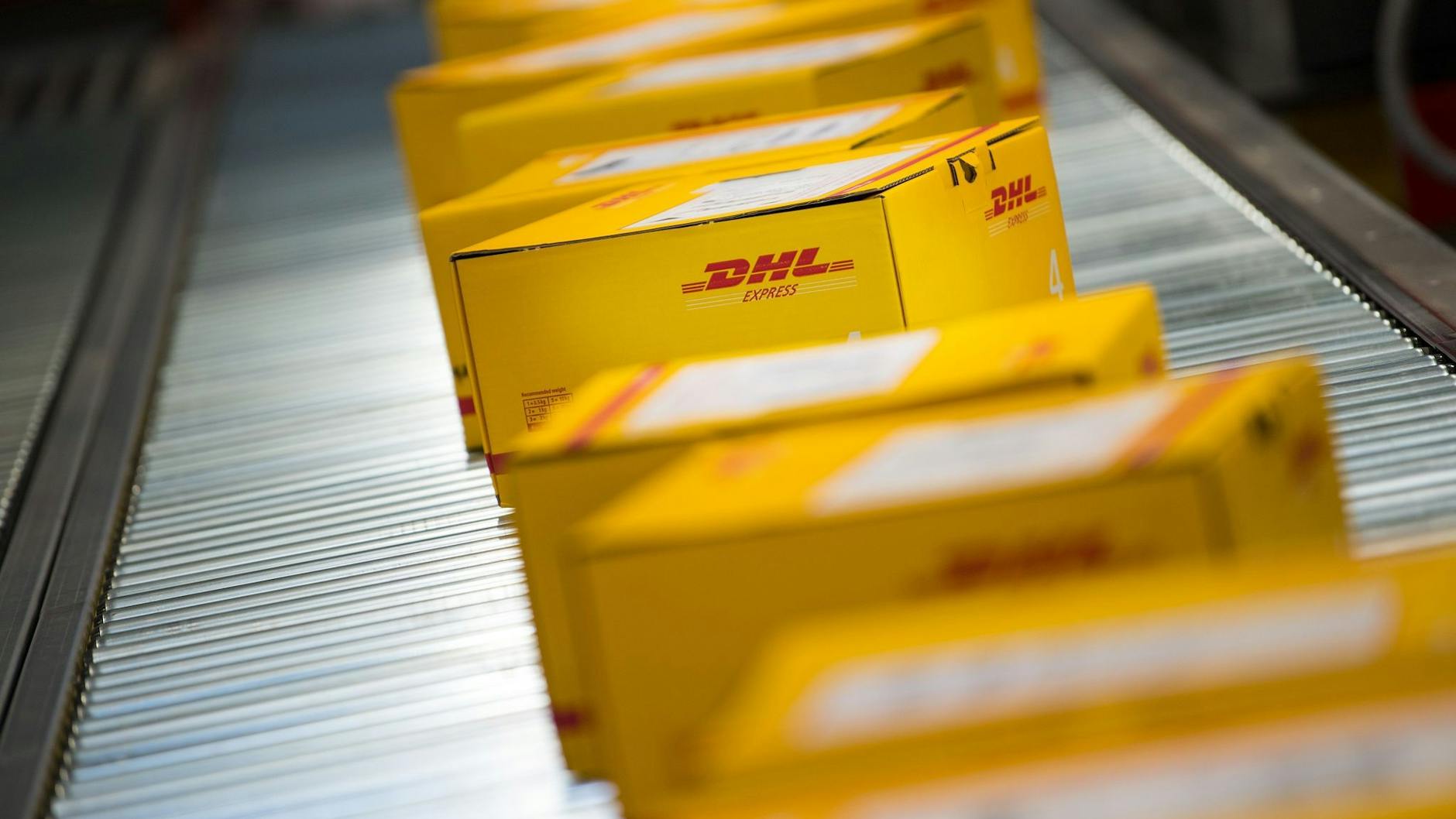 In einem Logistikzentrum in Leipzig ging bereits ein Paket in Flammen auf (Symbolfoto).