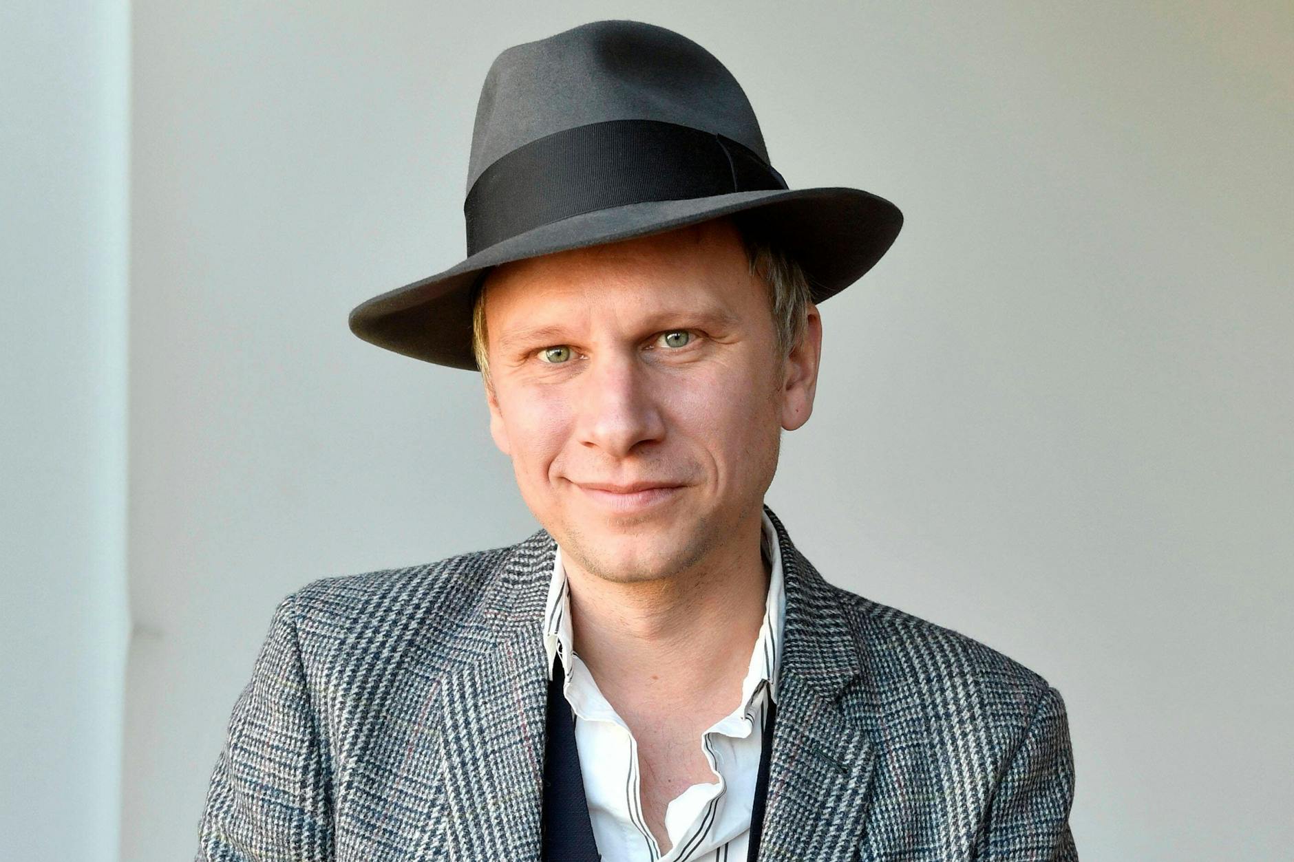 Robert Stadlober würde gern mit der Zeitmaschine ins Kreuzberg seiner Jugend reisen.