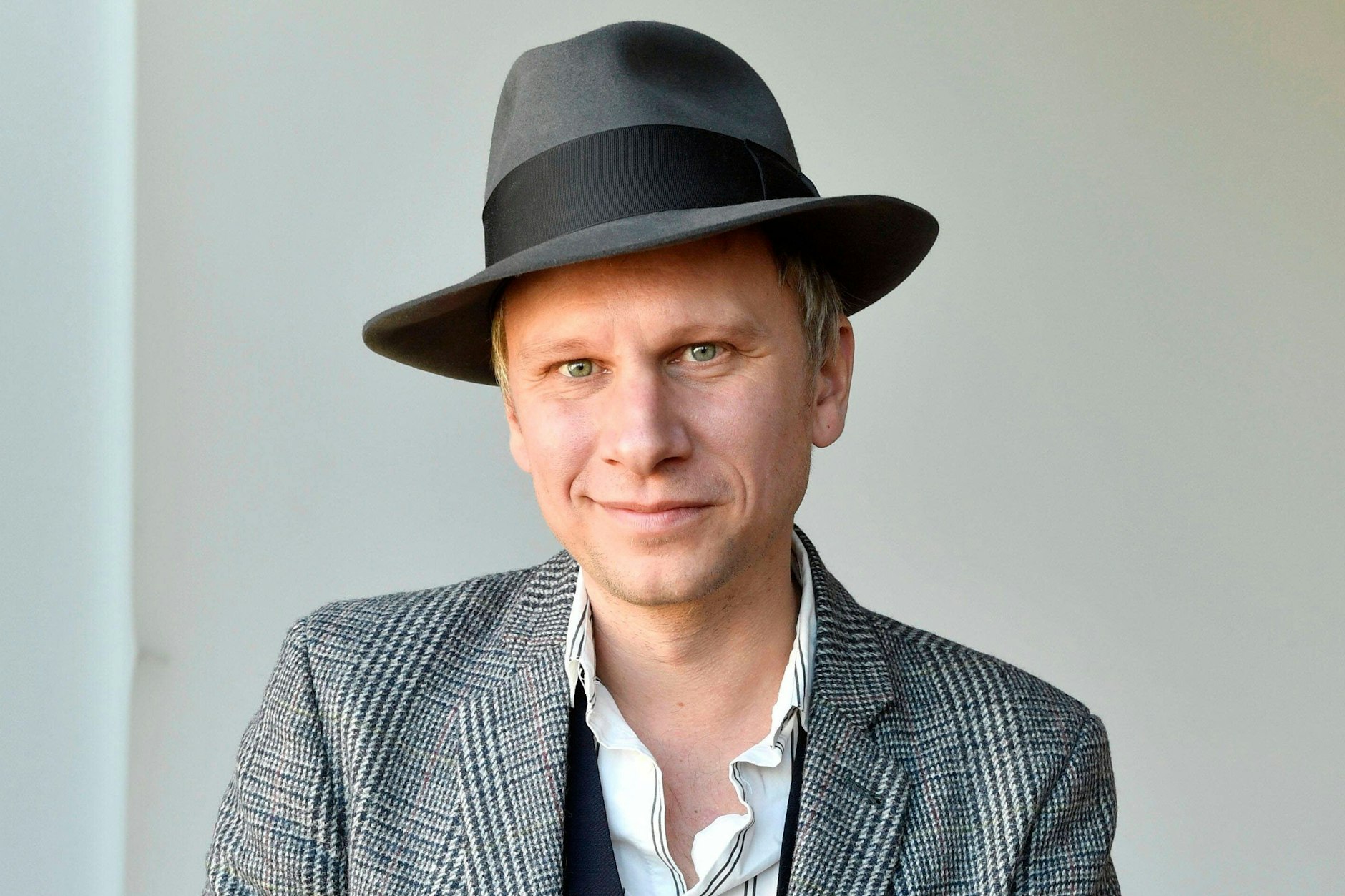 Robert Stadlober würde gern mit der Zeitmaschine ins Kreuzberg seiner Jugend reisen.