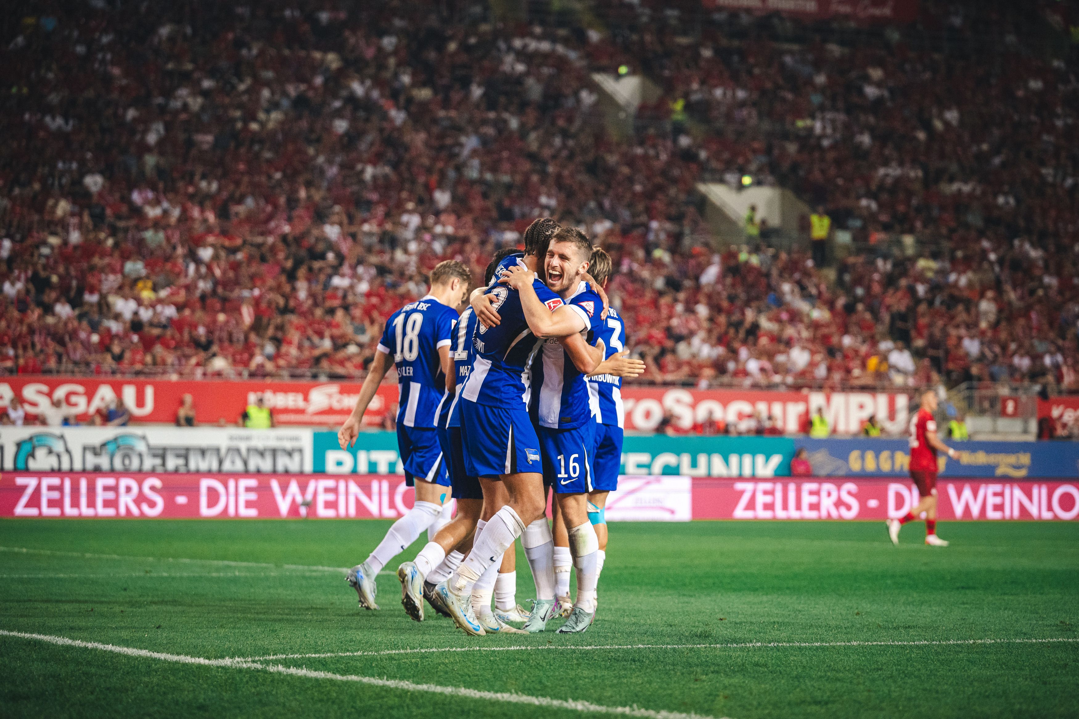 Image - Teuflisches 4:3-Spektakel! Hertha BSC hat Höllenspaß auf dem Betzenberg