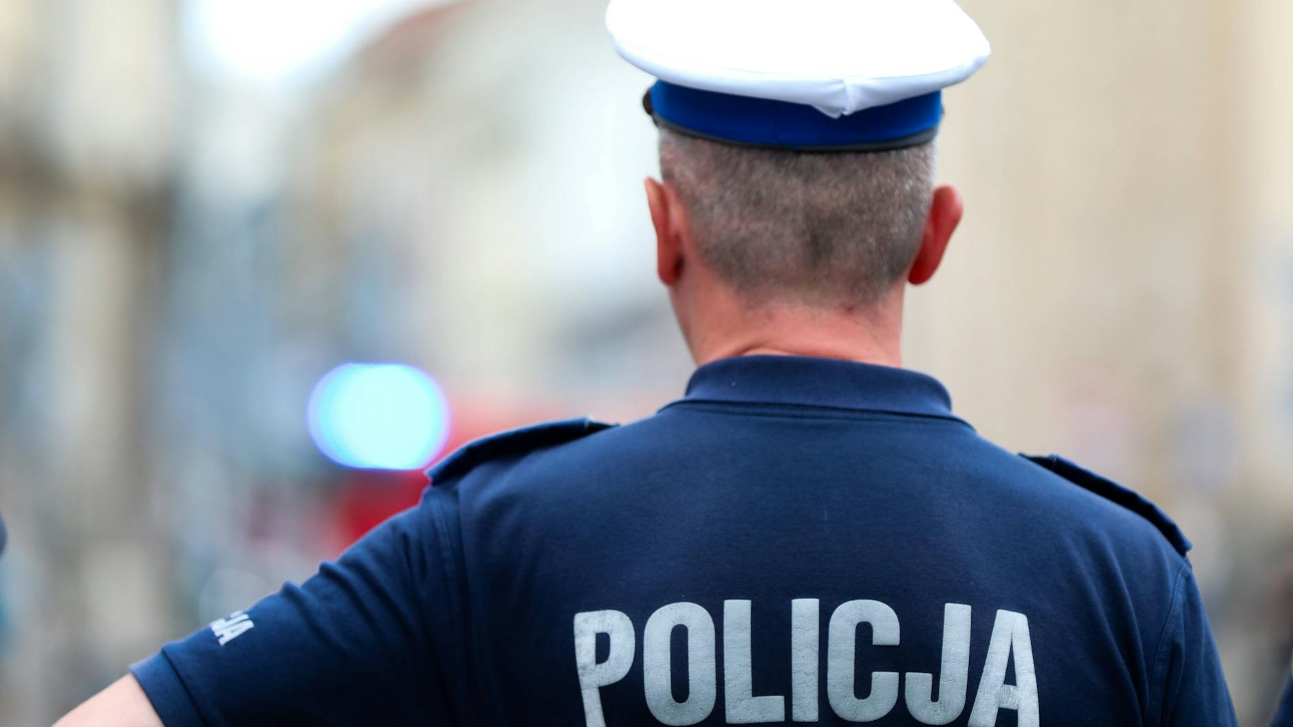 Die Ermittler der Polizei nahmen den Vater des Mädchens fest (Symbolfoto).