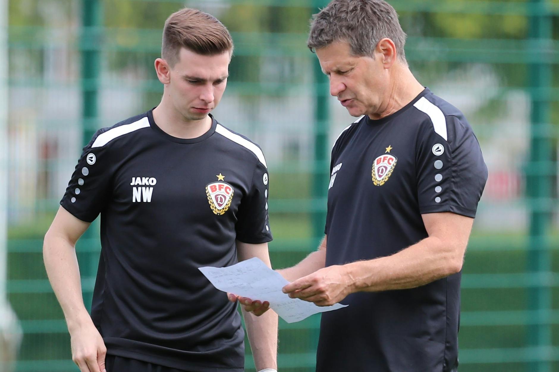 Die Pläne, nach denen Nils Weiler (l.) jetzt trainieren lässt, hat er noch zusammen mit Andreas Heraf ausgearbeitet.