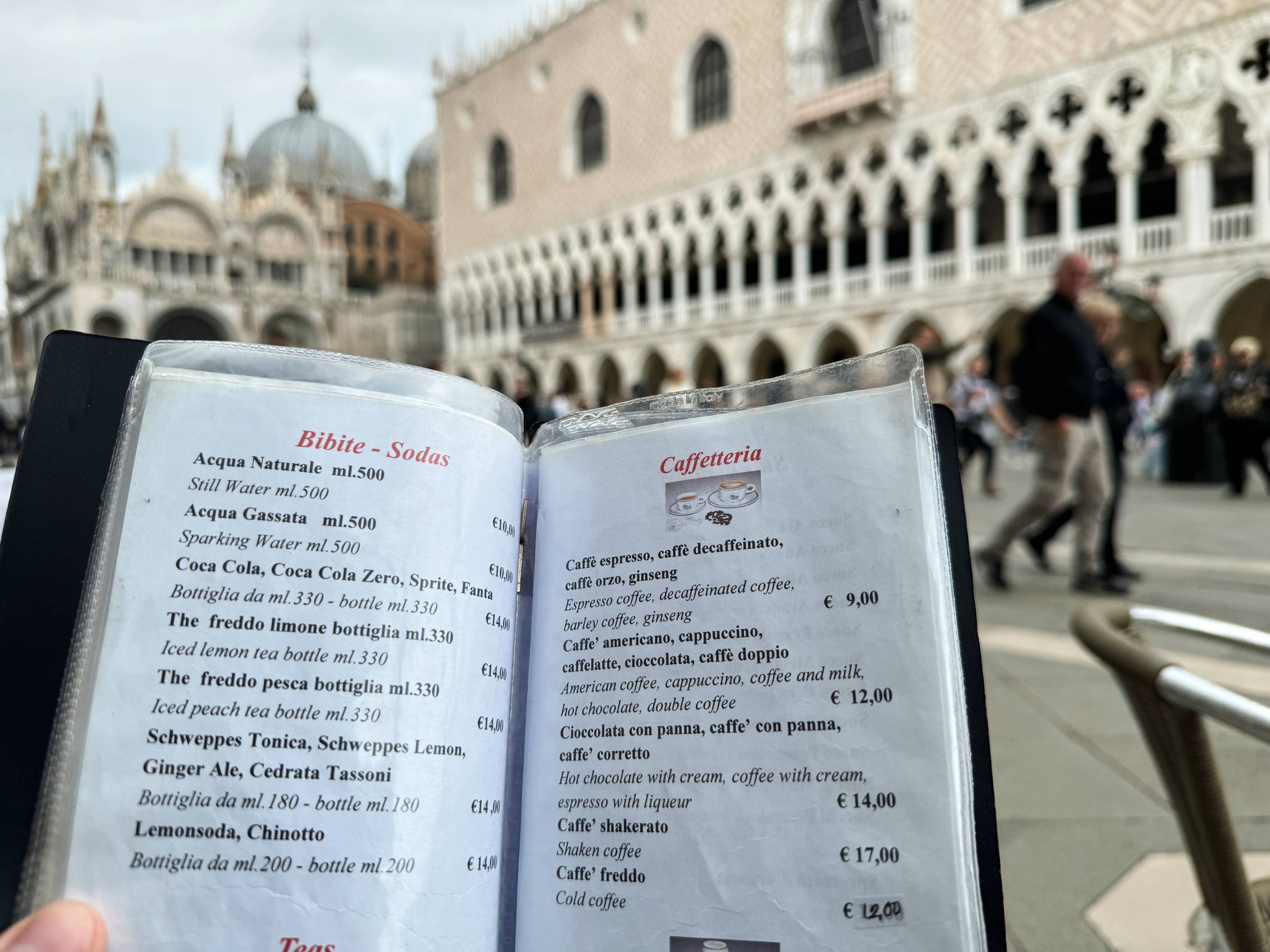 Was ist eine Damenkarte? Alles über die Speisekarte im Restaurant