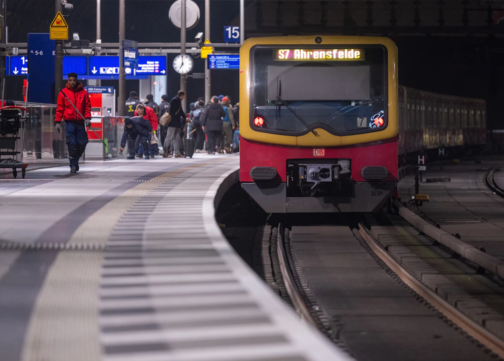 Wichtige S-Bahn-Strecke in Berlin dicht: SO kommen Sie trotzdem an!