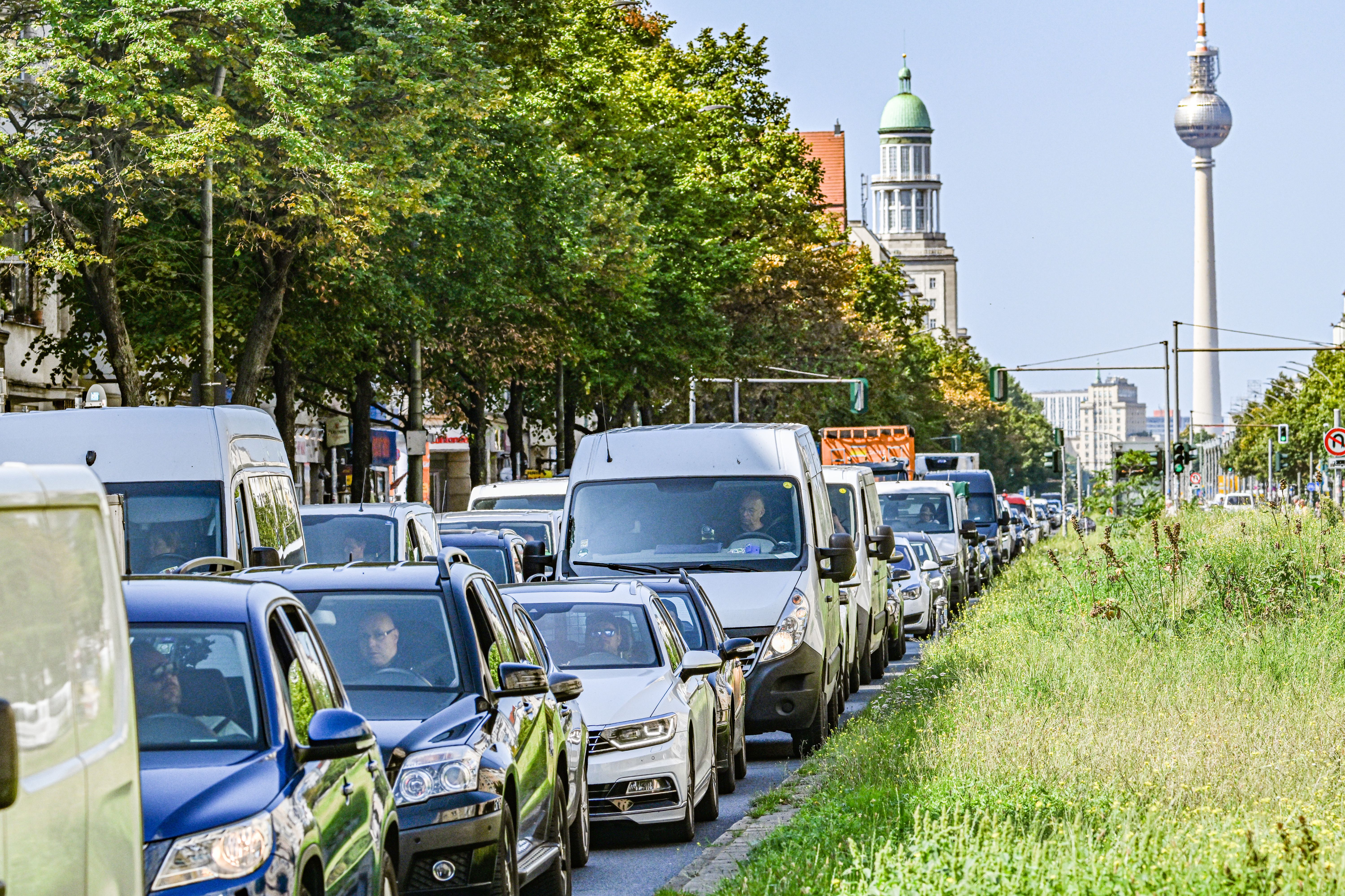 Vorsicht auf der Frankfurter Allee! Neue Baustellen im Berliner Osten