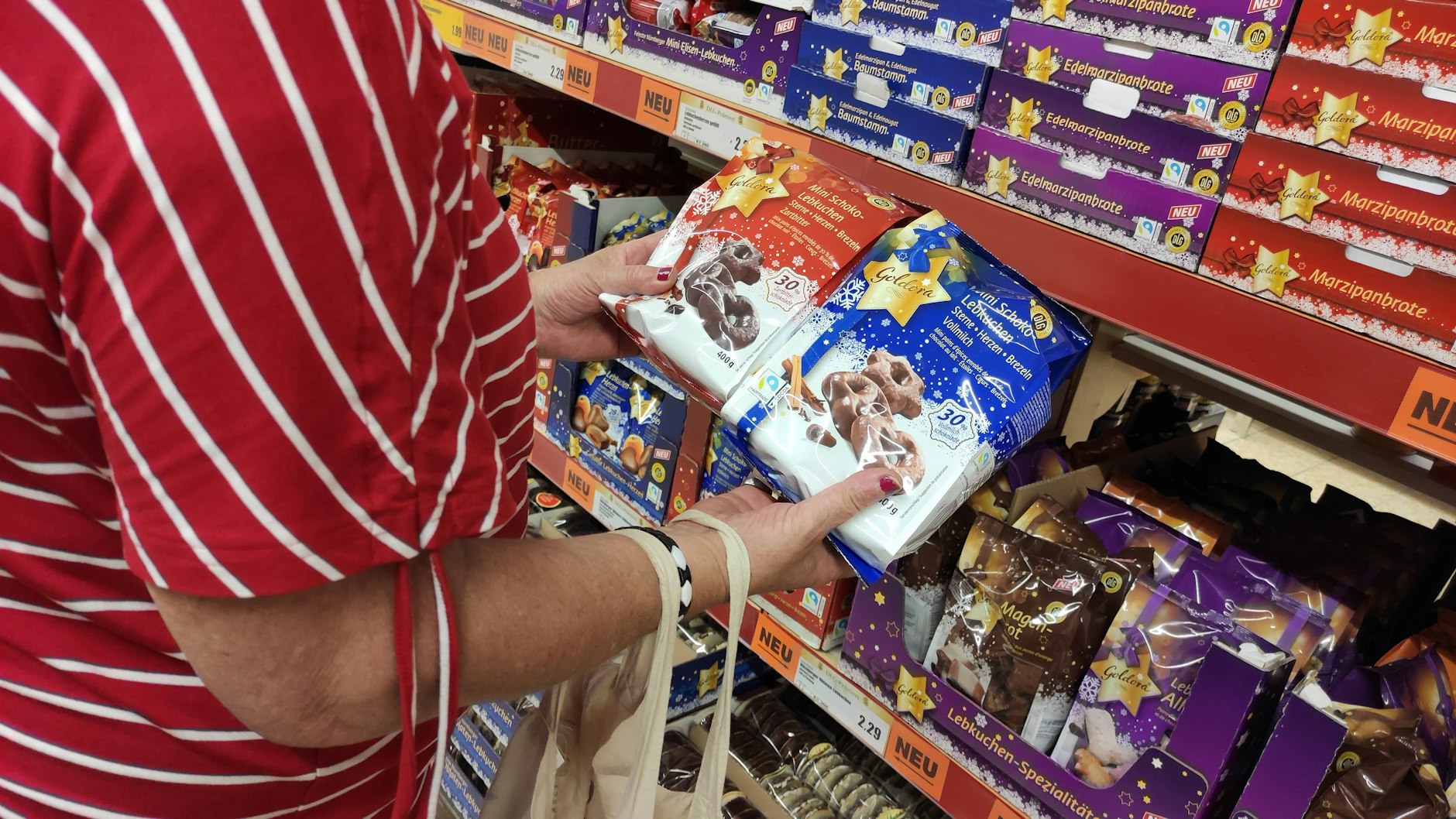 Lieber Vollmilch oder Zartbitter? Laut Lebensmittel-Produzenten finden Lebkuchen und andere Weihnachts-Leckereien ab September reißenden Absatz.