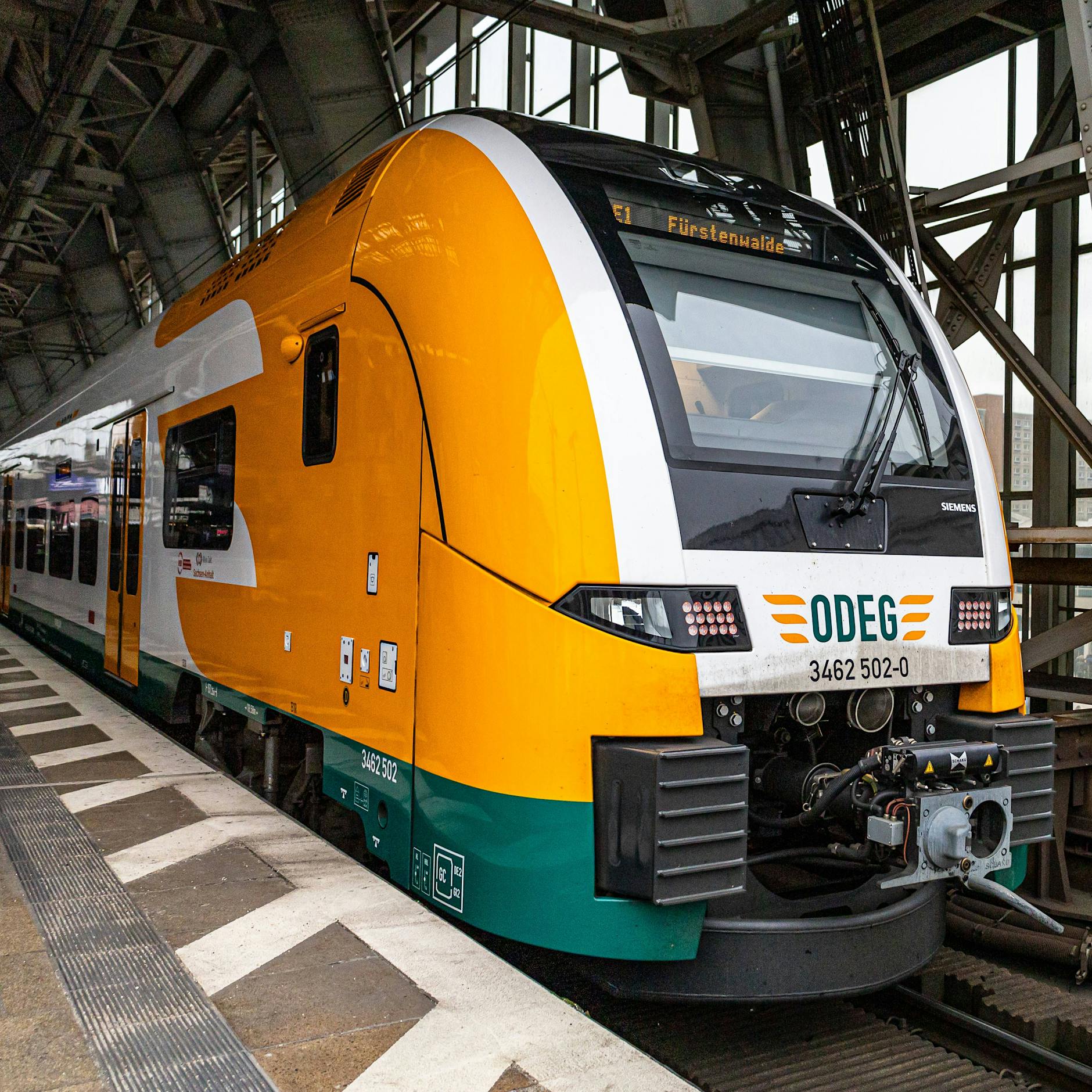 RE1-Chaos in Berlin: Vorsicht, jetzt gibt’s Ärger für Pendler!