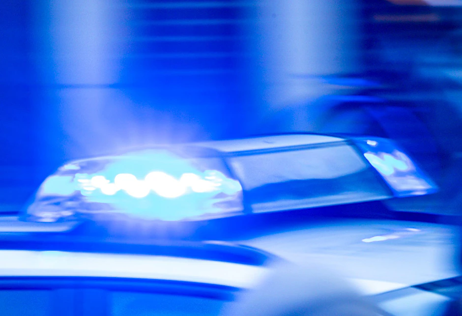 Die Berliner Polizei wurde in der Nacht auf Sonntag wegen einer Schlägerei am Kienberg alarmiert.