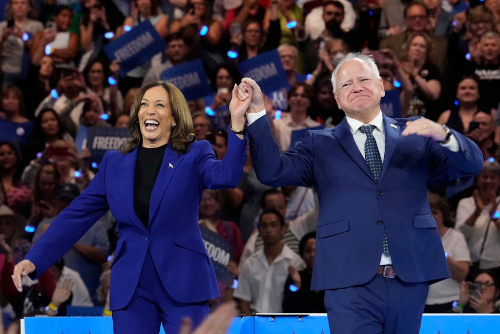 „Walz für Trump“: Unterstützt die Familie von Kamala Harris’ Vizekandidat ...