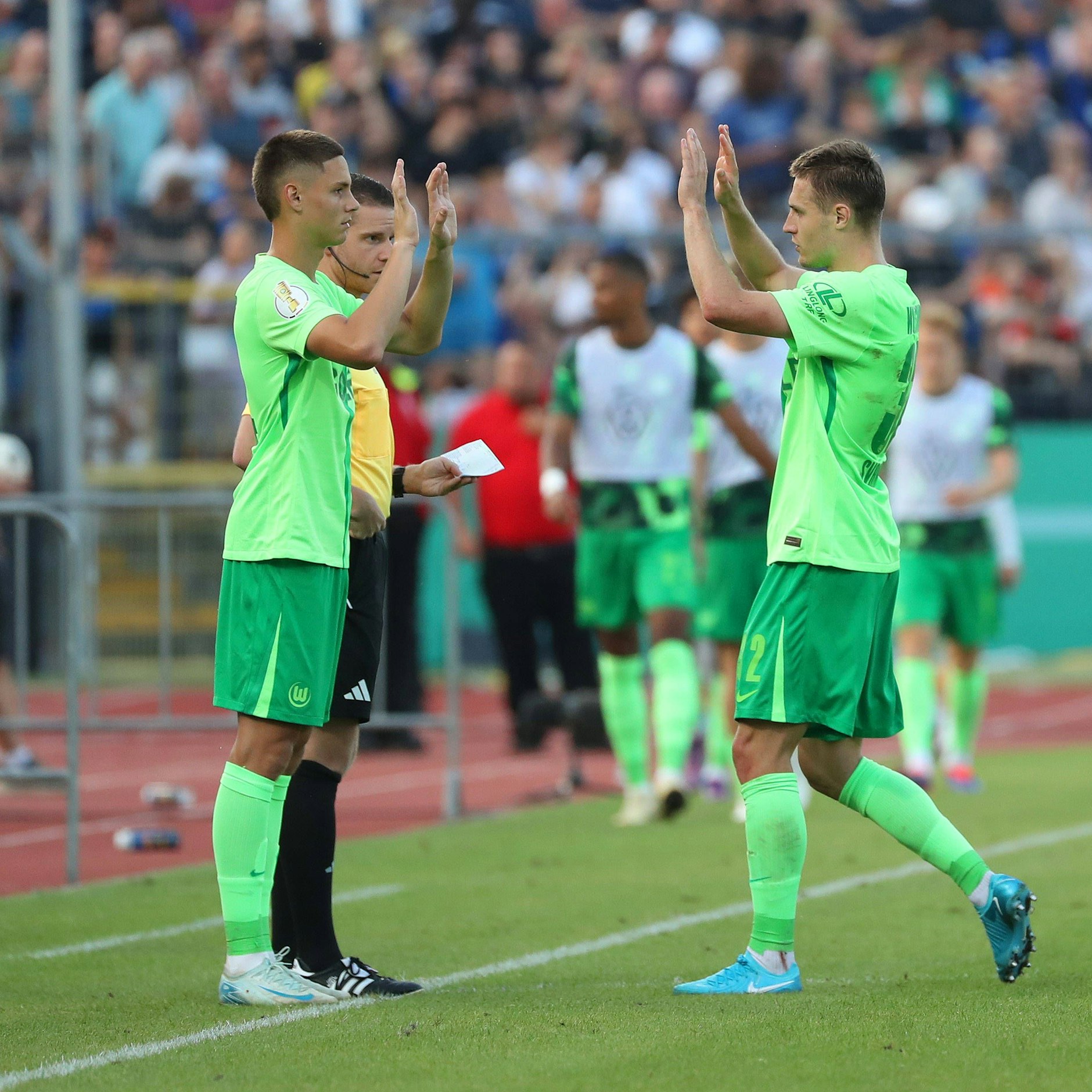 Bence Dardai (l.) wurde beim VfL Wolfsburg bisher nur zweimal eingewechselt.