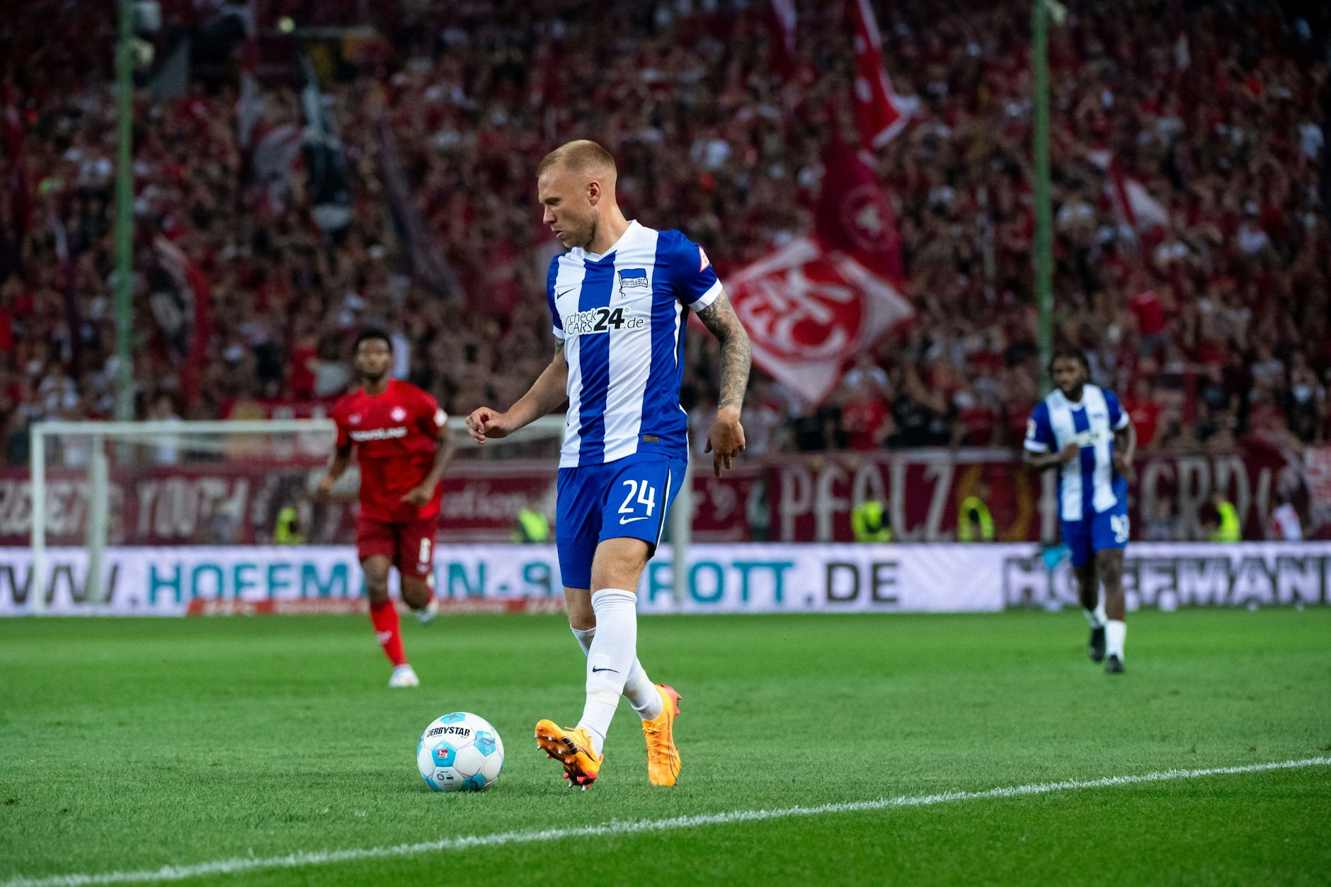 Der Isländer Jon Thorsteinsson überzeugte beim 20-Minuten Debüt für Hertha BSC beim 4:3 in Kaiserslautern.