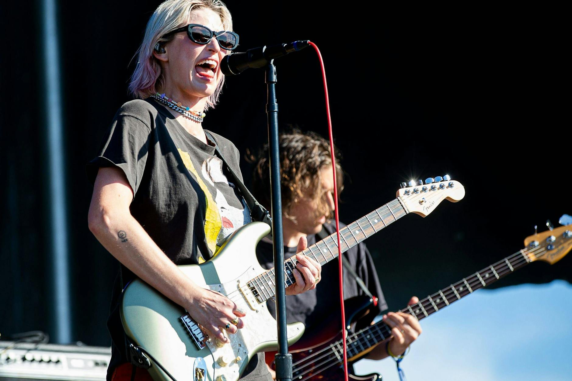 Emily Armstrong als Frontfrau ihrer Band Dead Sara. Nun tourt sie mit Linkin Park.