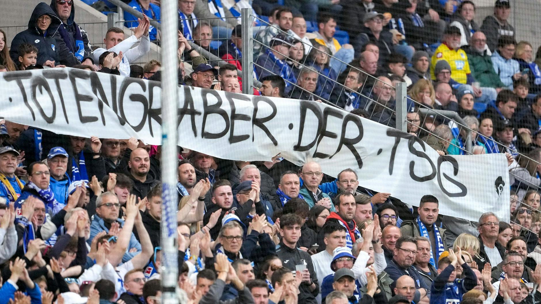 Hoffenheim-Fans protestieren seit Wochen gegen die Klubbosse und Mäzen Dietmar Hopp.