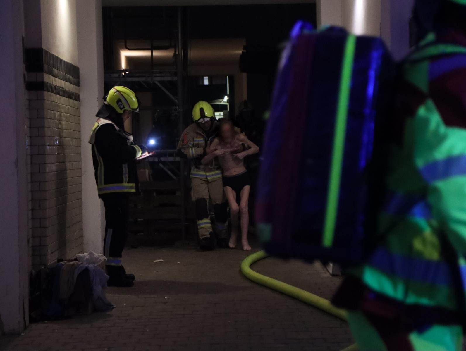 Dramatische Brandnacht in Berlin: Katze tot, Mann gerettet, 3 Verletzte