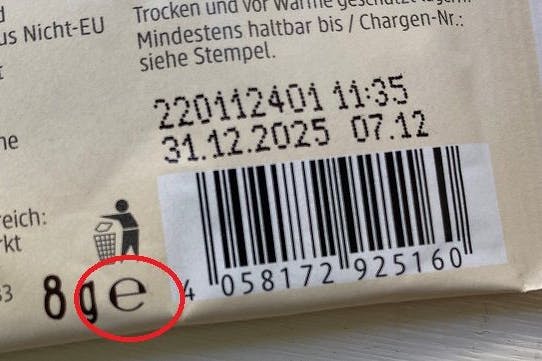 Dieses kleine „e“ ziert zahlreiche Verpackungen.