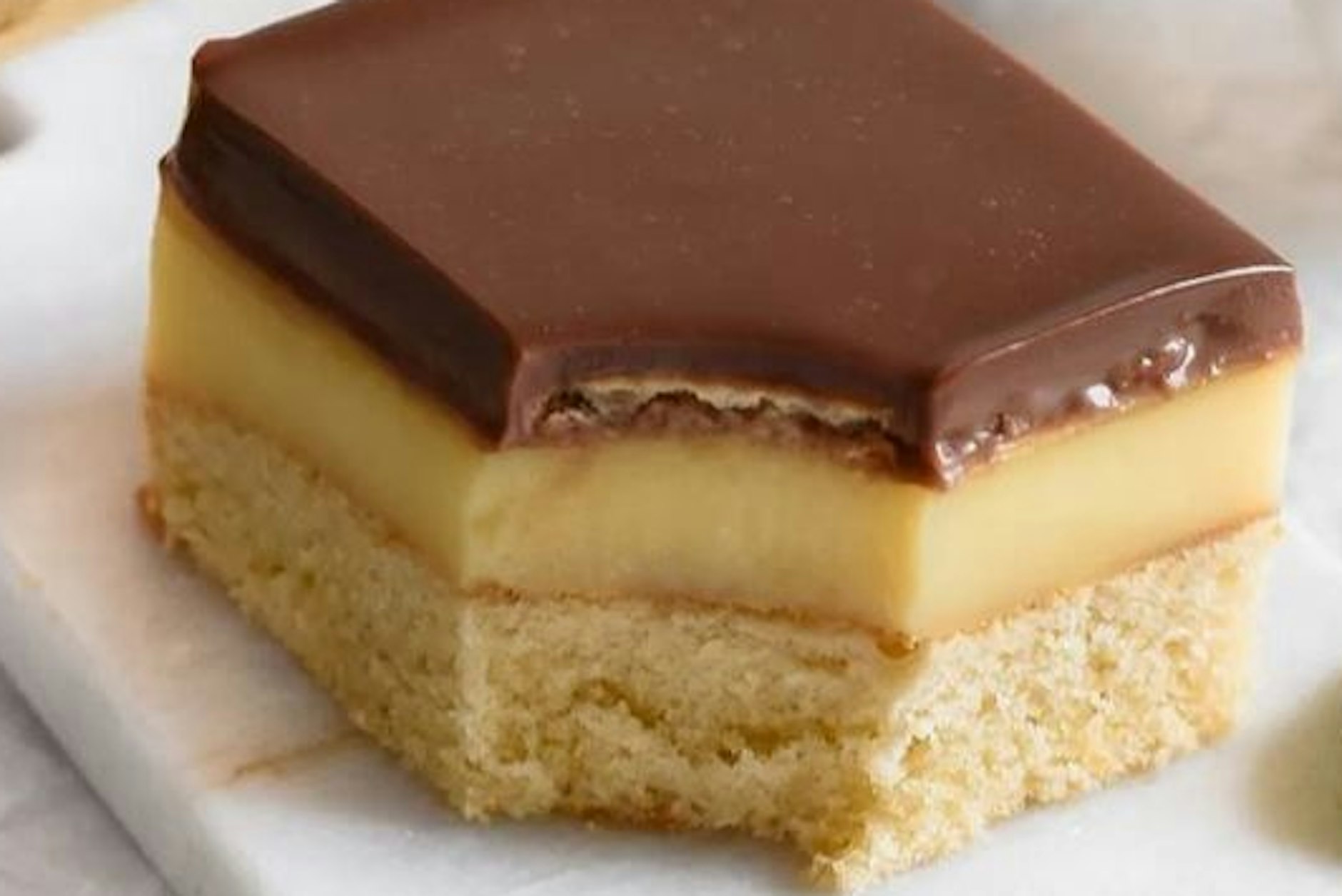 Der Schoko-Pudding-Kuchen weckt bei vielen Erinnerungen.