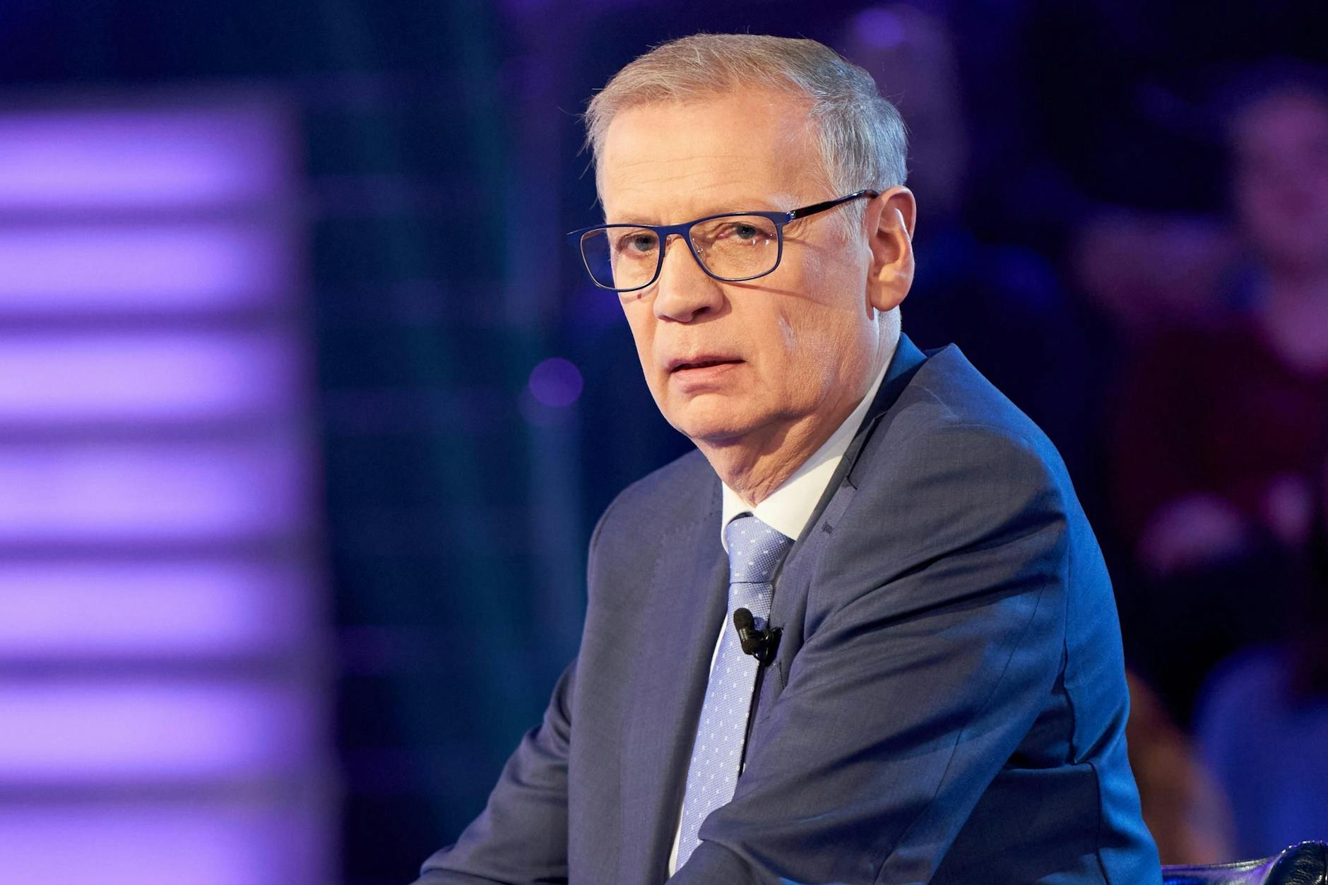 Günther Jauch moderiert „Wer wird Millionär?“ schon seit 1999 - schon viele Kandidatinnen und Kandidaten sind auf seinem berühmten Ratestuhl gescheitert.