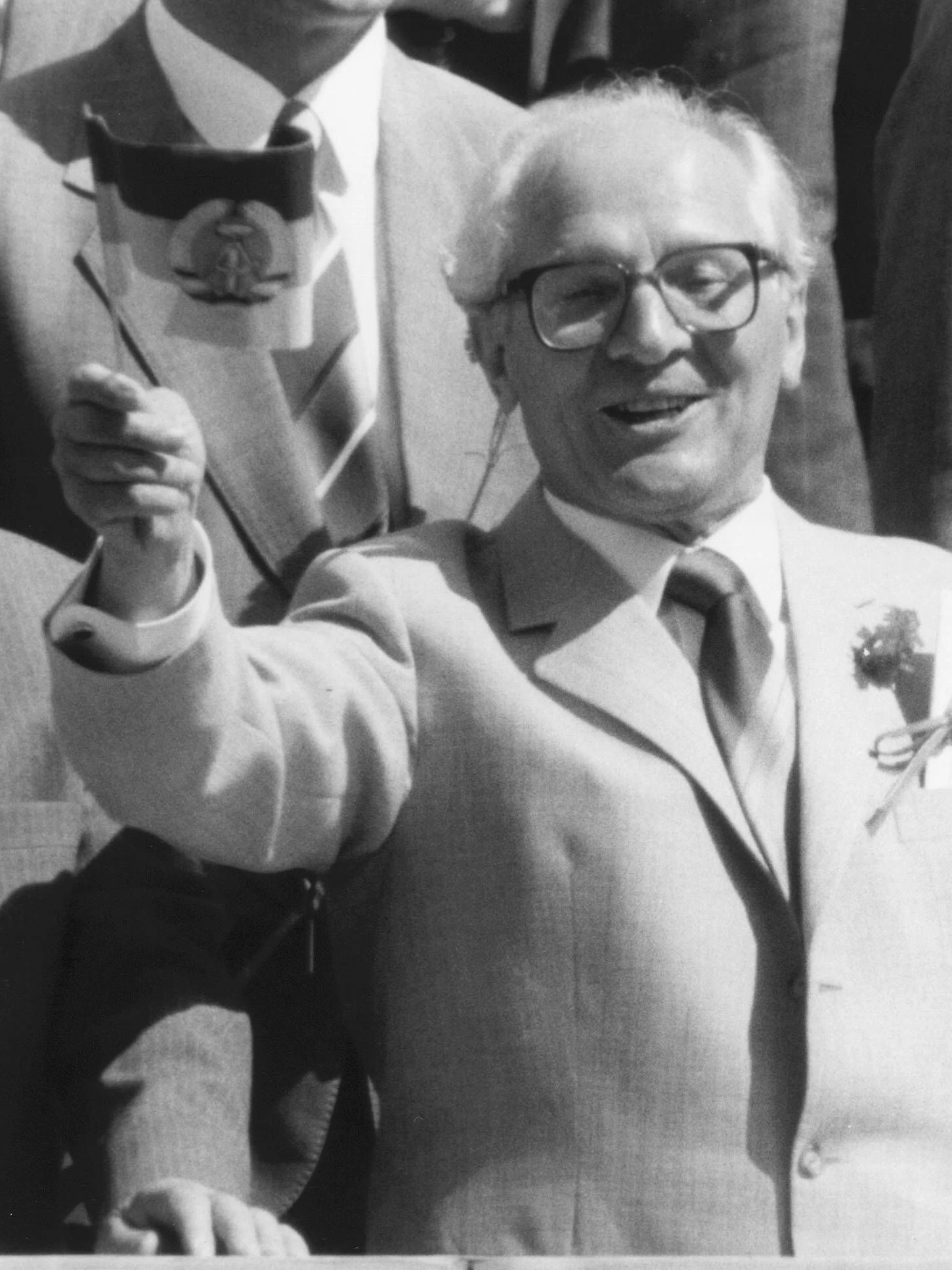 Ob Erich Honecker wohl über DDR-Witze schmunzeln konnte? Wichtig ist, dass SIE darüber lachen können!