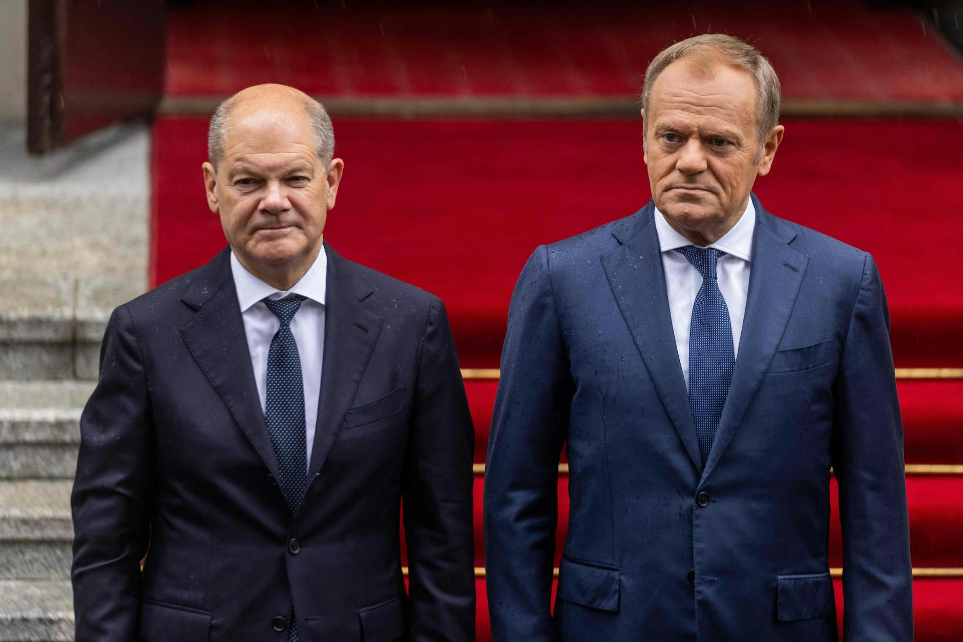Polens Premierminister Donald Tusk und Deutschlands Bundeskanzler Olaf Scholz. Die Beziehung zwischen ihren Ländern soll sich abgekühlt haben.