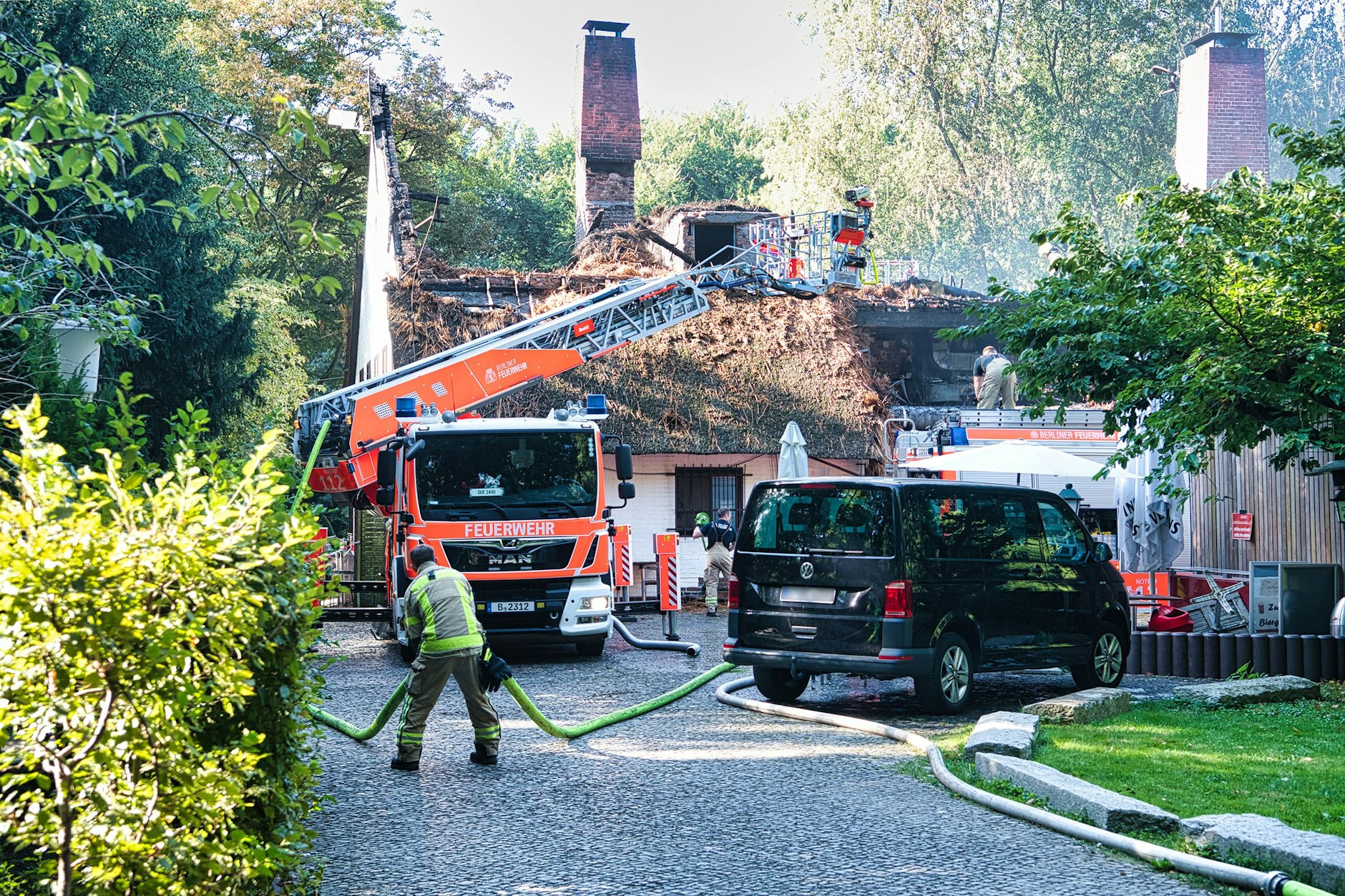 Im September vergangenen Jahres ging das Teehaus im Englischen Garten des Tiergartens in Berlin in Flammen auf.
