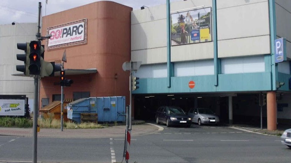Auf dem Parkplatz von GoParc soll die Gruppenvergewaltigung stattgefunden haben.