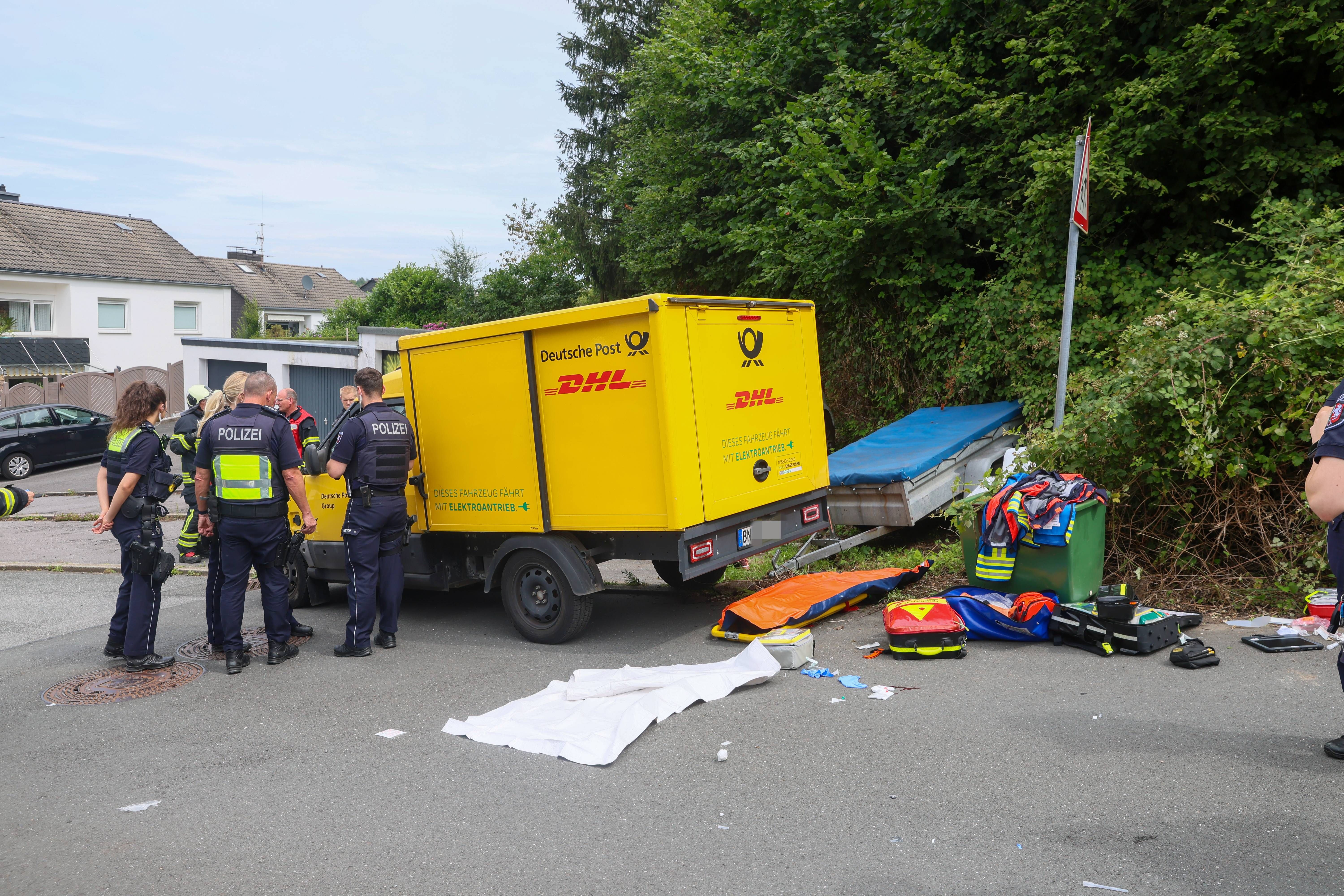 Image - DHL-Botin (41) wird von ihrem Postauto überrollt – tot!