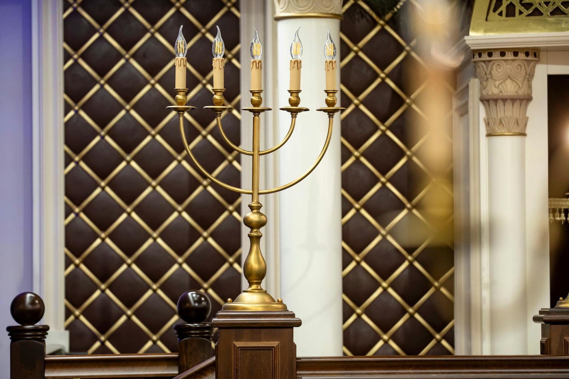 Eine Menora in der Synagoge Beth Zion in der Brunnenstraße