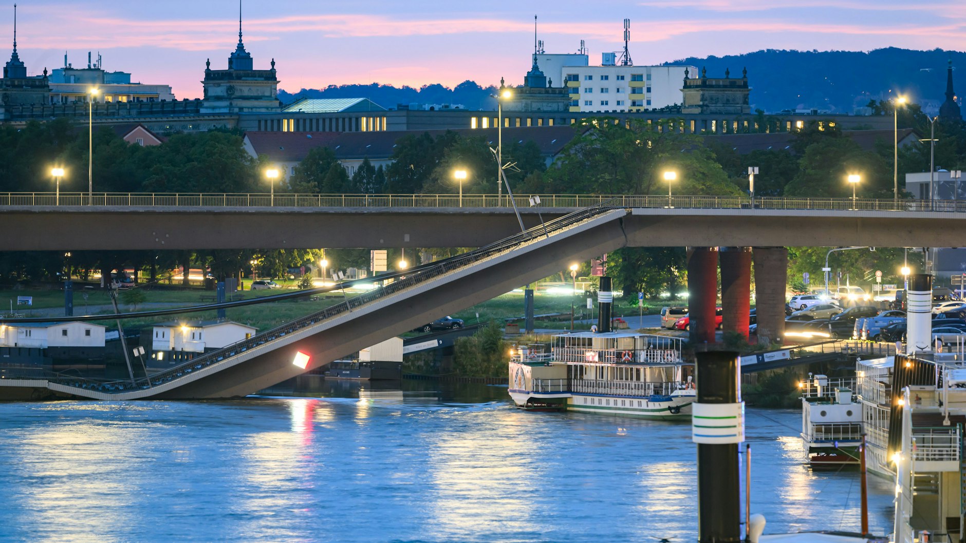 Die eingestürzte Brücke wird zu einem Verkehrschaos in Dresden führen.  