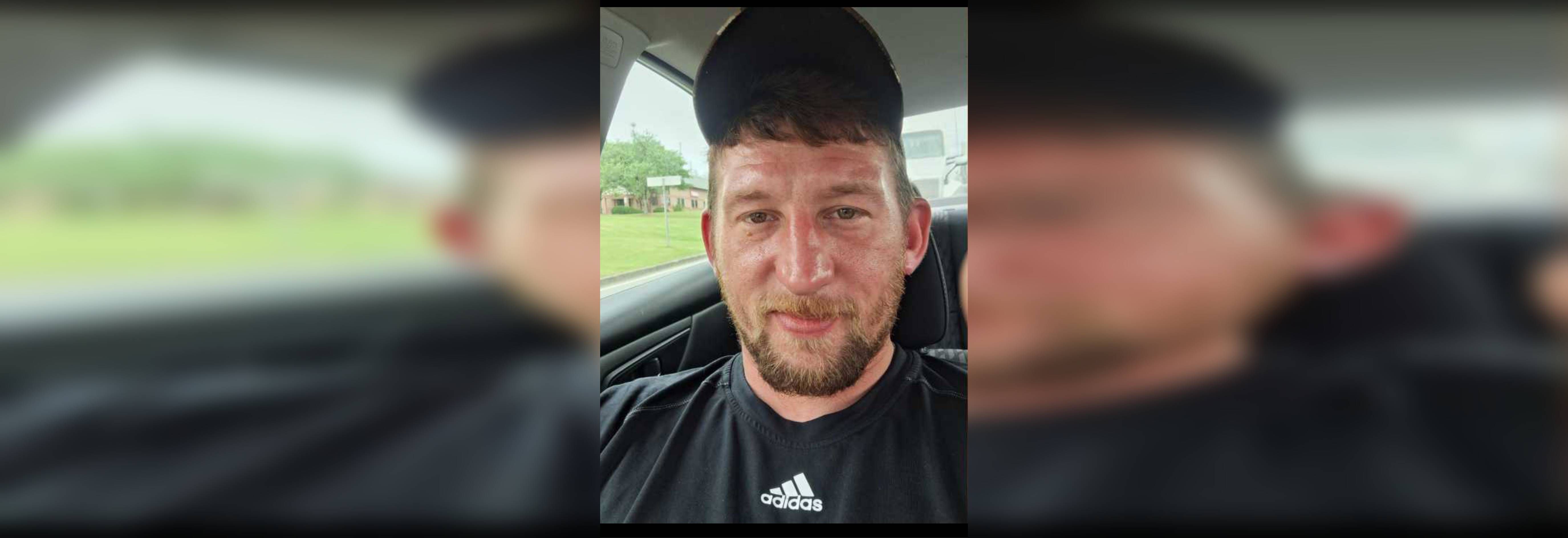 Schwester findet Leiche vom vermissten Bruder nach 100 Tagen am Unfallort