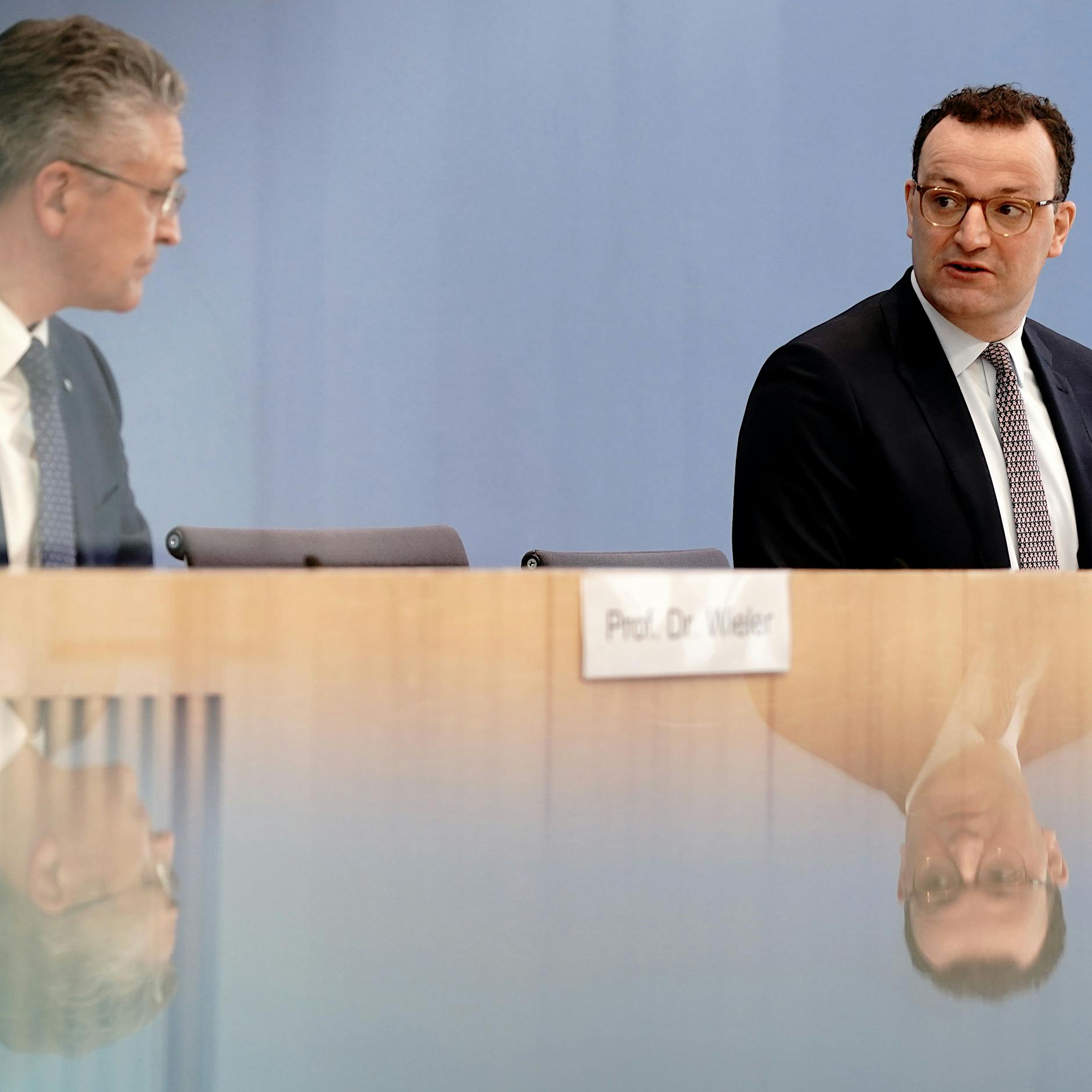 Corona-Impfkampagne: Beruhte sie auf der Vorspiegelung falscher Tatsachen?