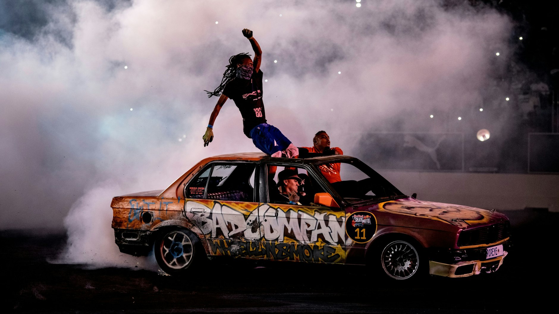 Eine Szene aus der Motorsport-Serie "Spinners"